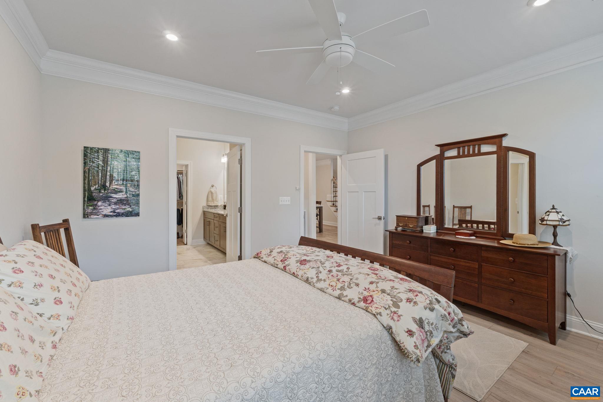 136 RIDGELINE DR