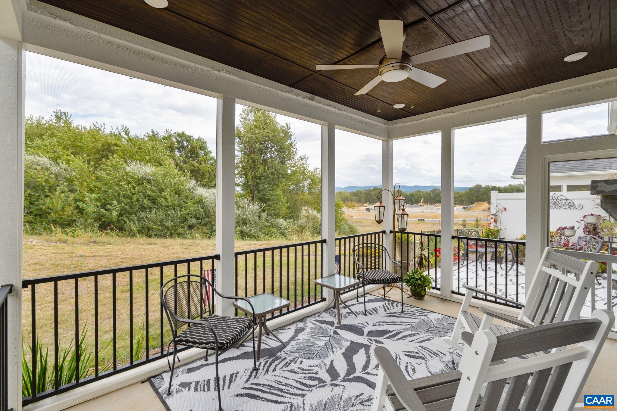136 RIDGELINE DR