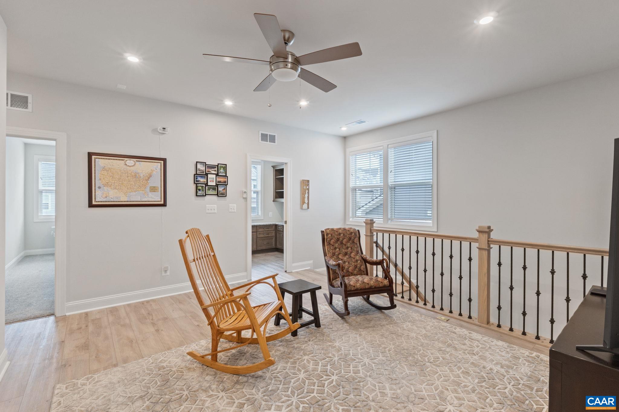 136 RIDGELINE DR