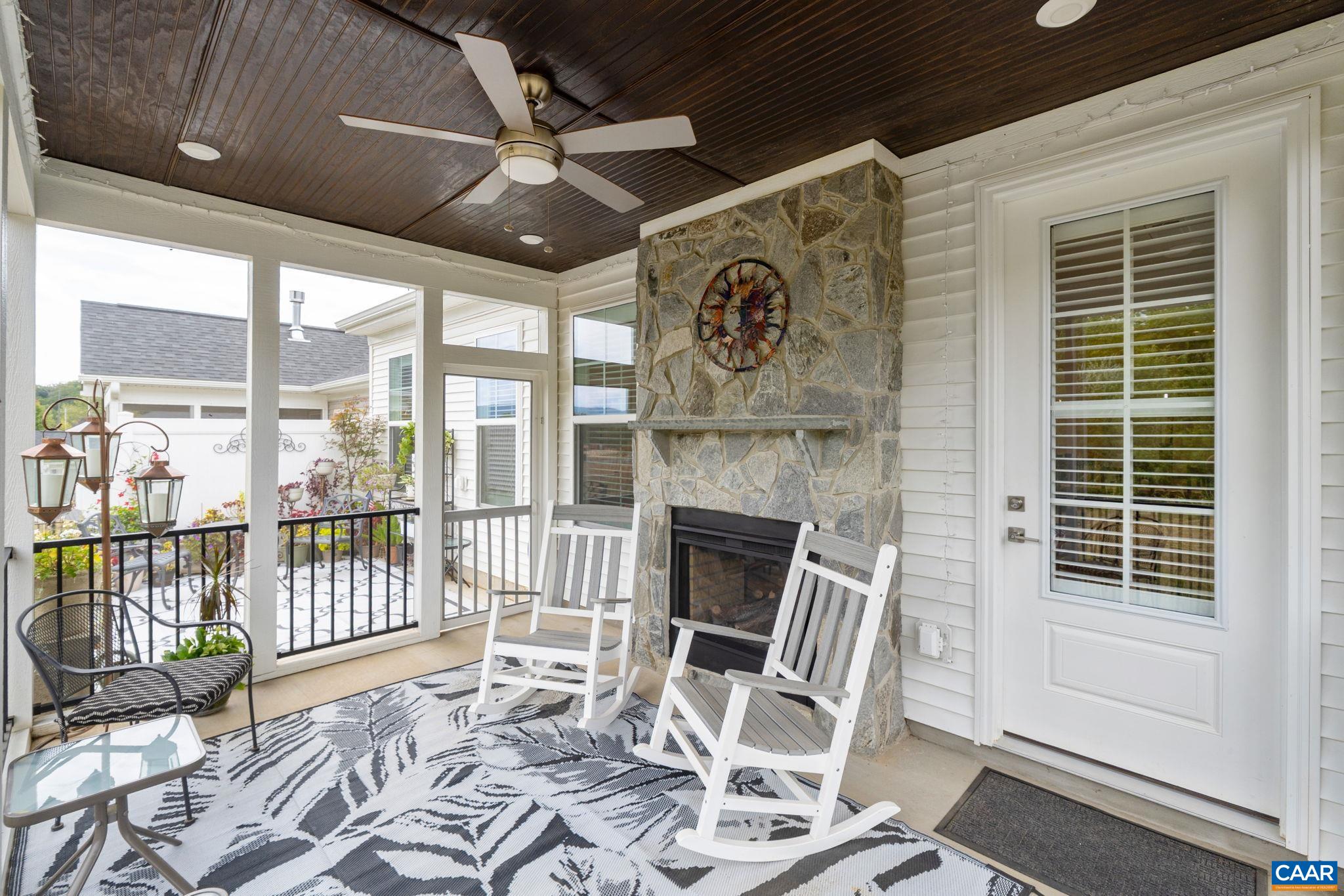 136 RIDGELINE DR