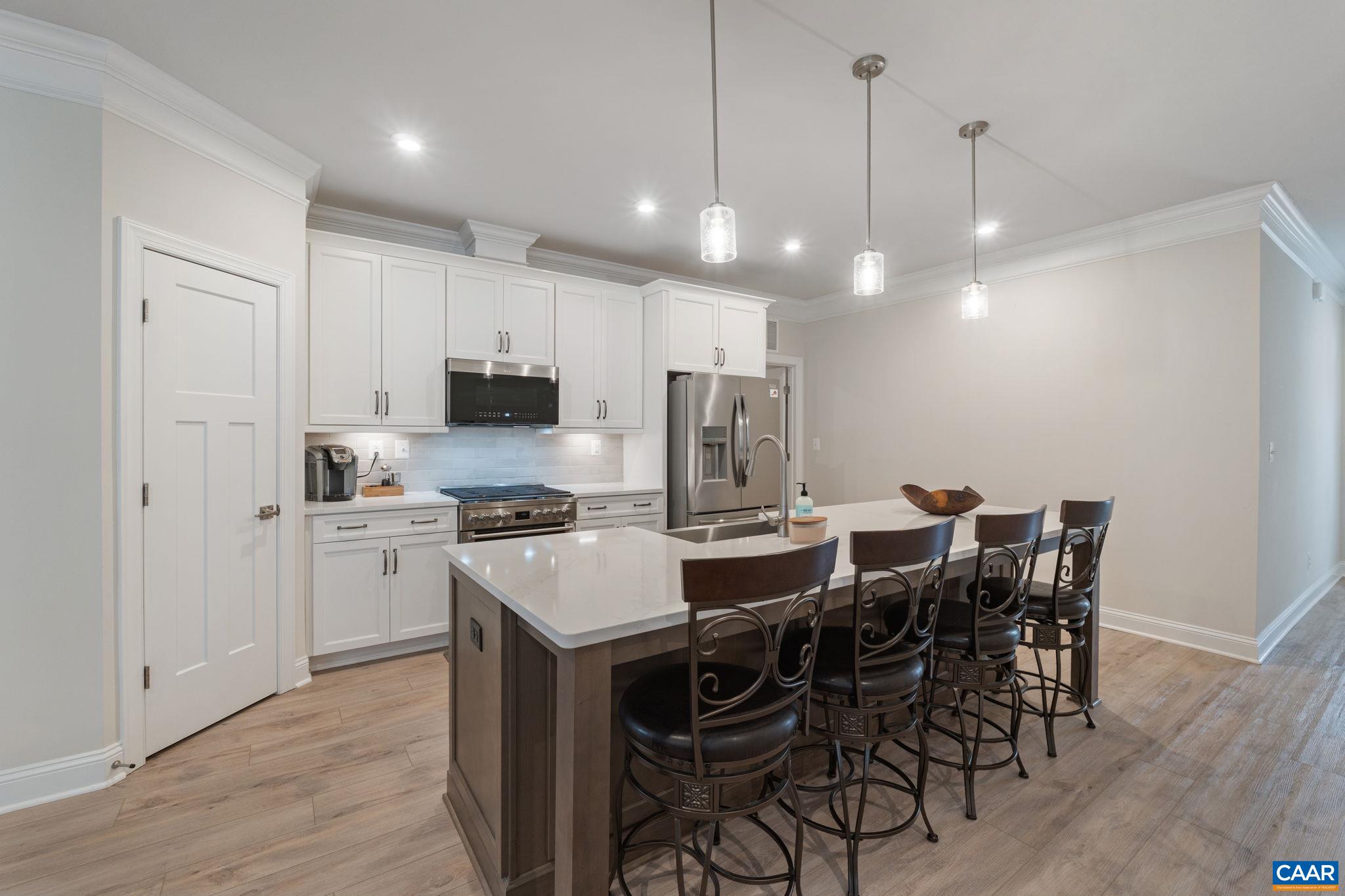 136 RIDGELINE DR