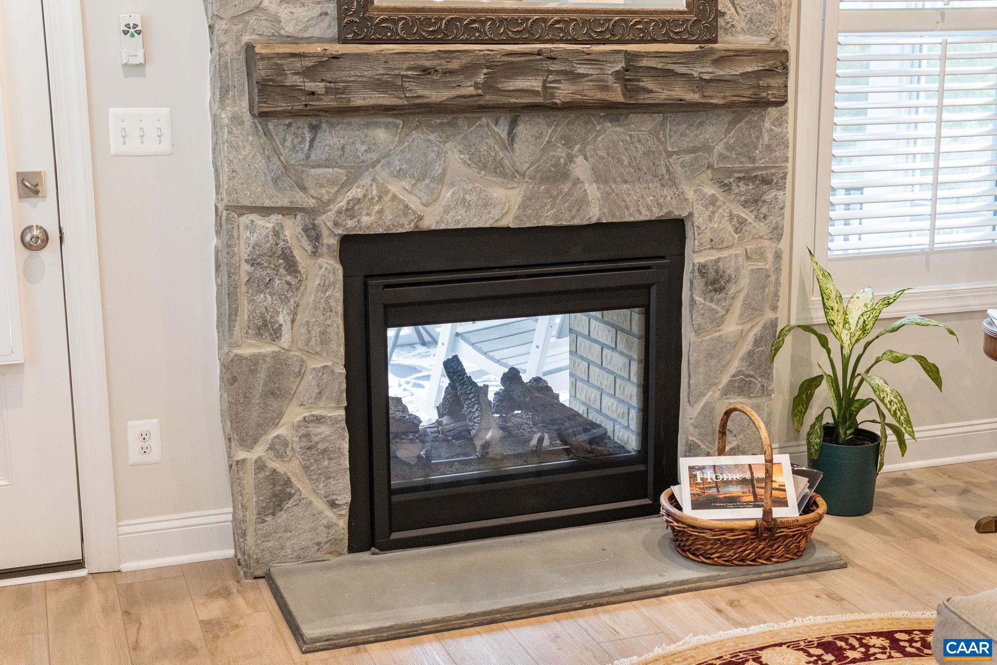 136 RIDGELINE DR