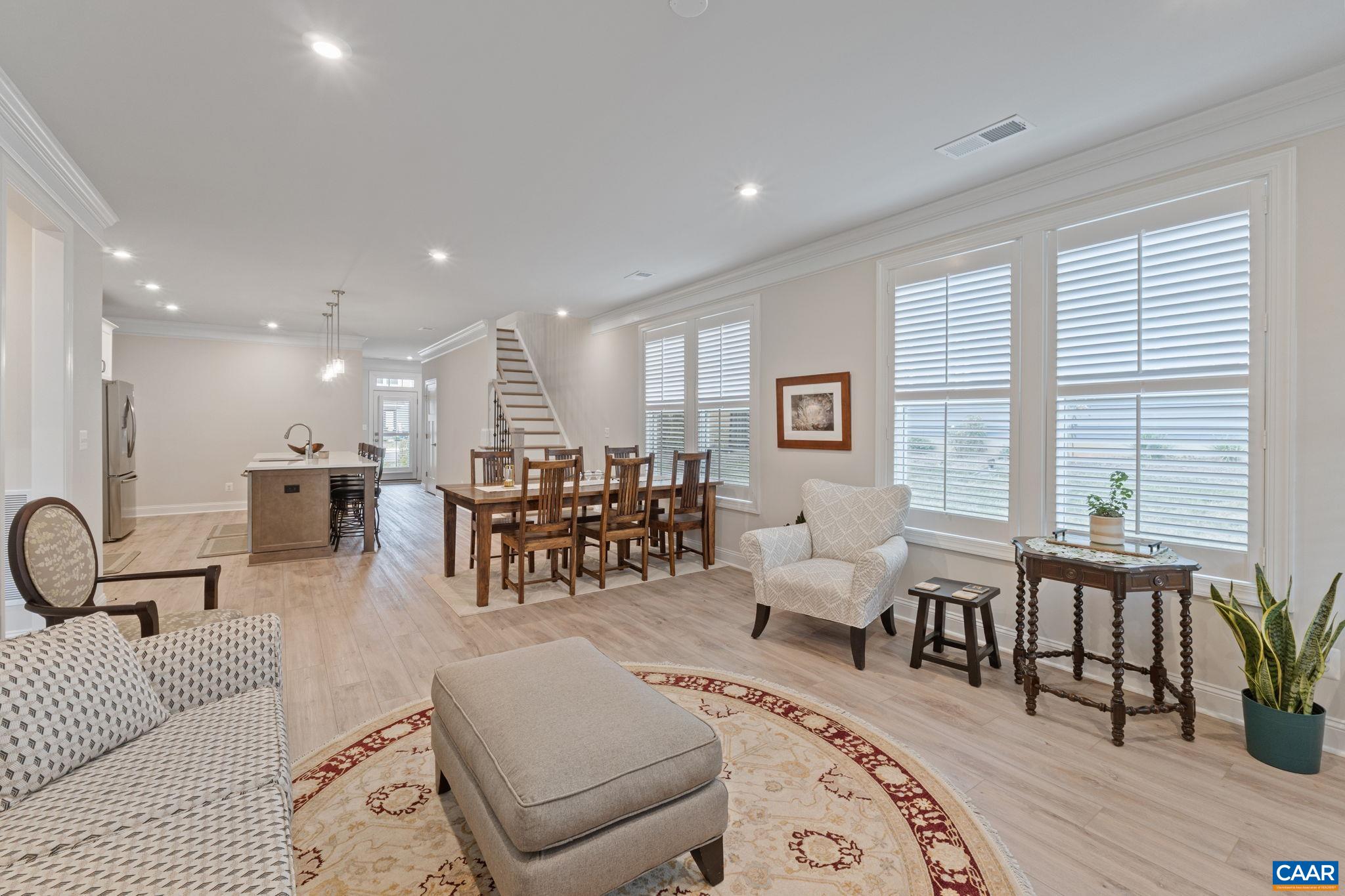 136 RIDGELINE DR