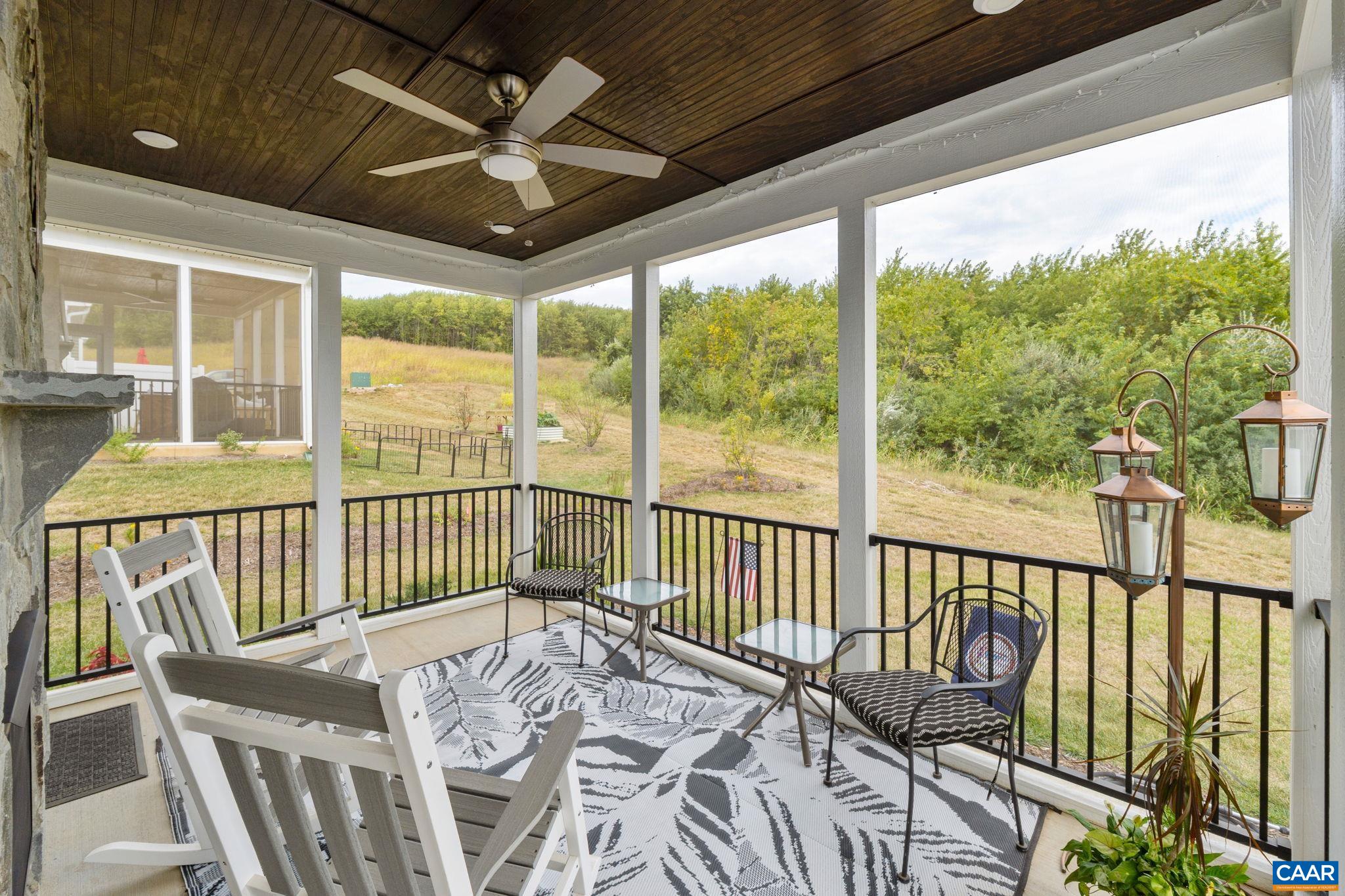 136 RIDGELINE DR