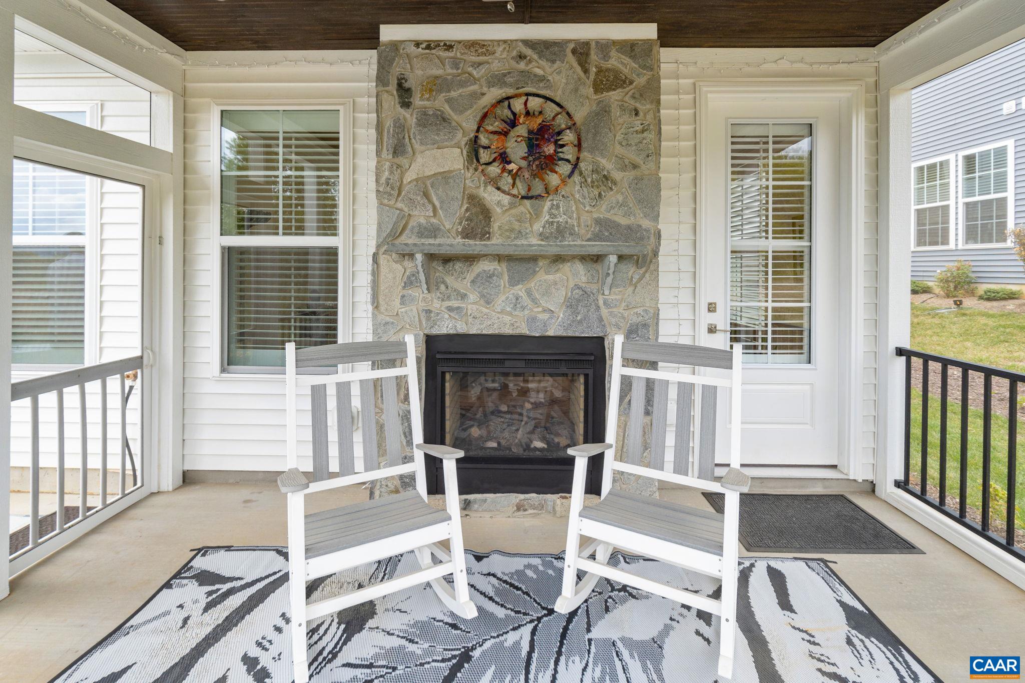 136 RIDGELINE DR