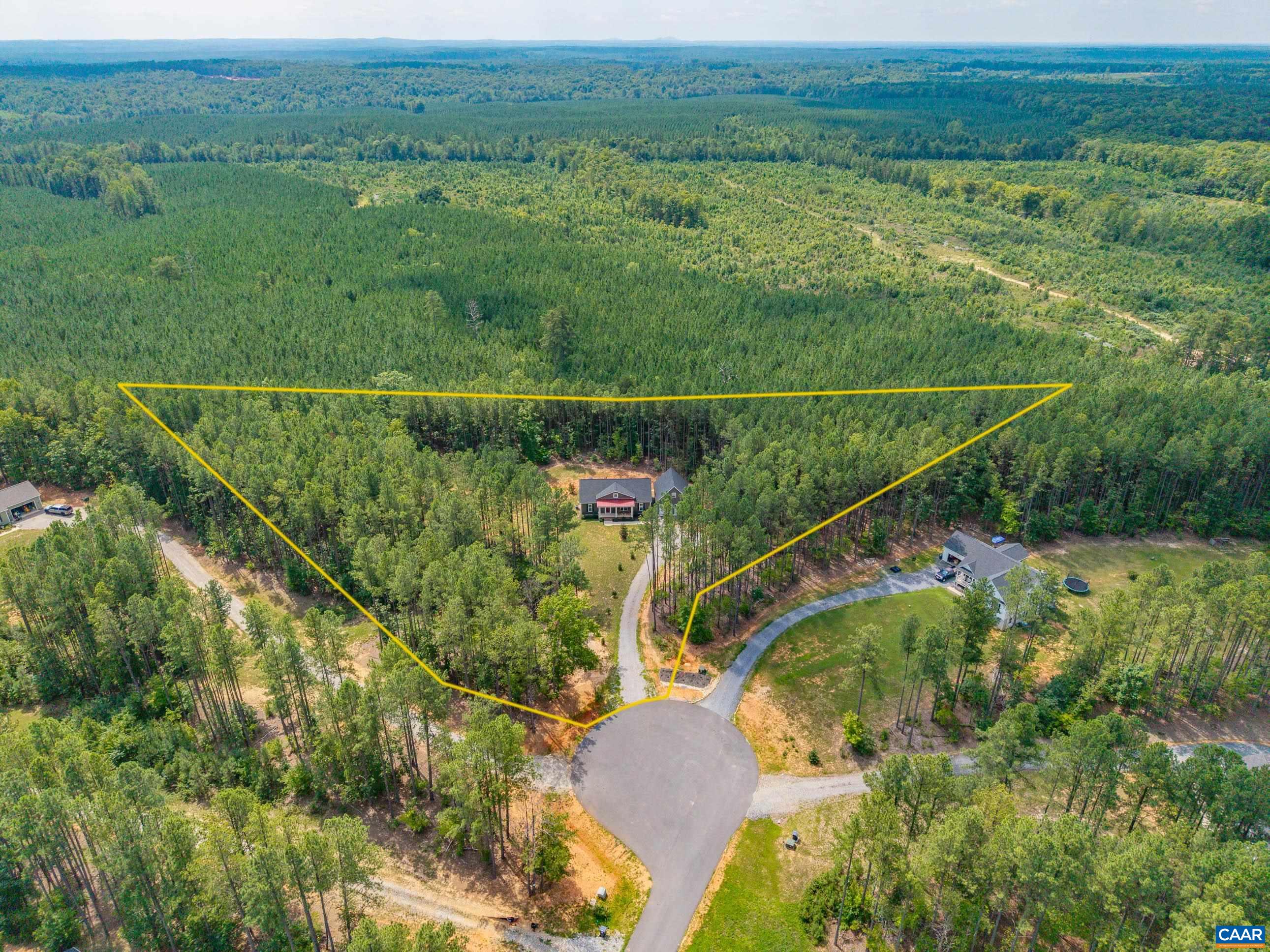 6 FOREST RIDGE LN