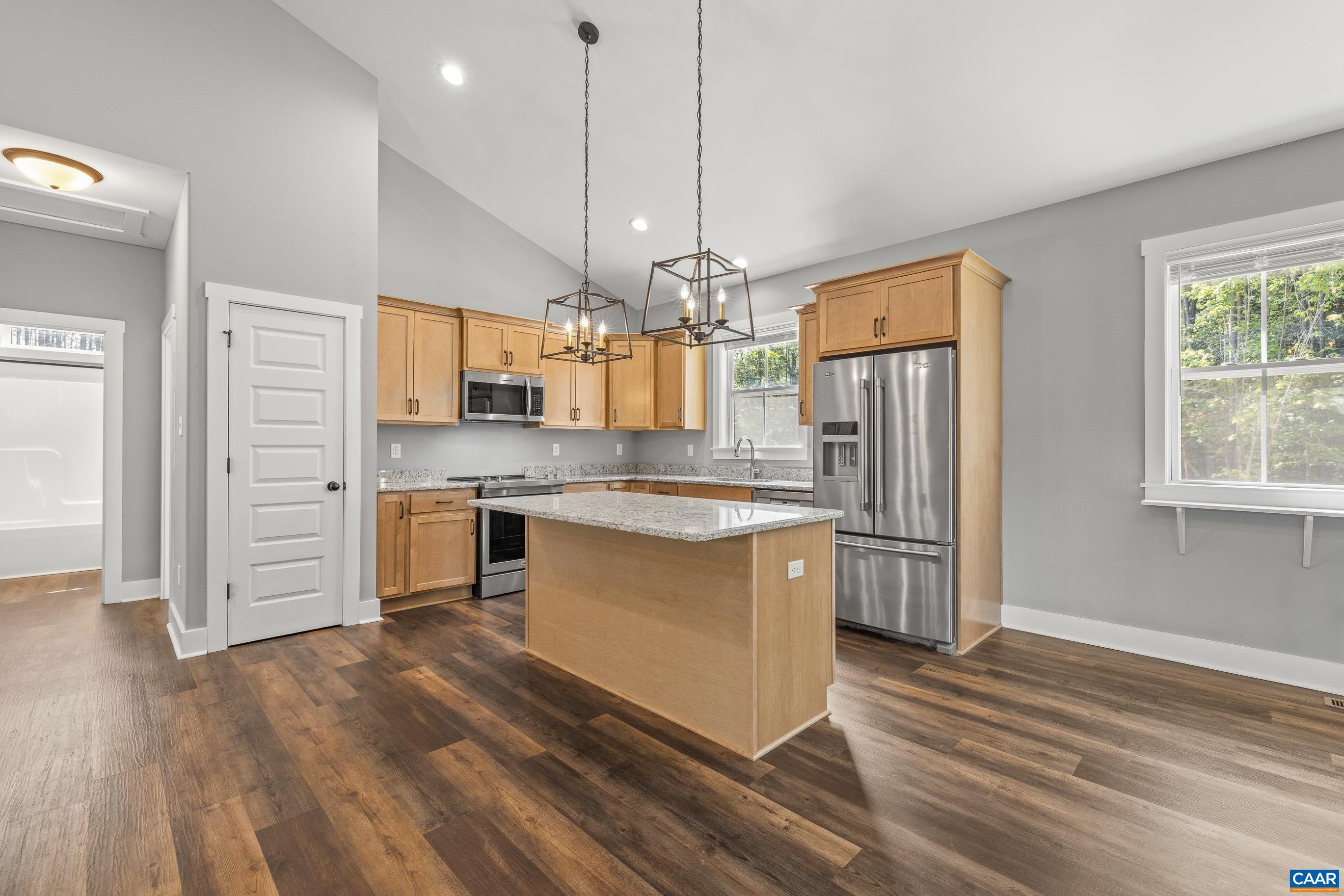6 FOREST RIDGE LN