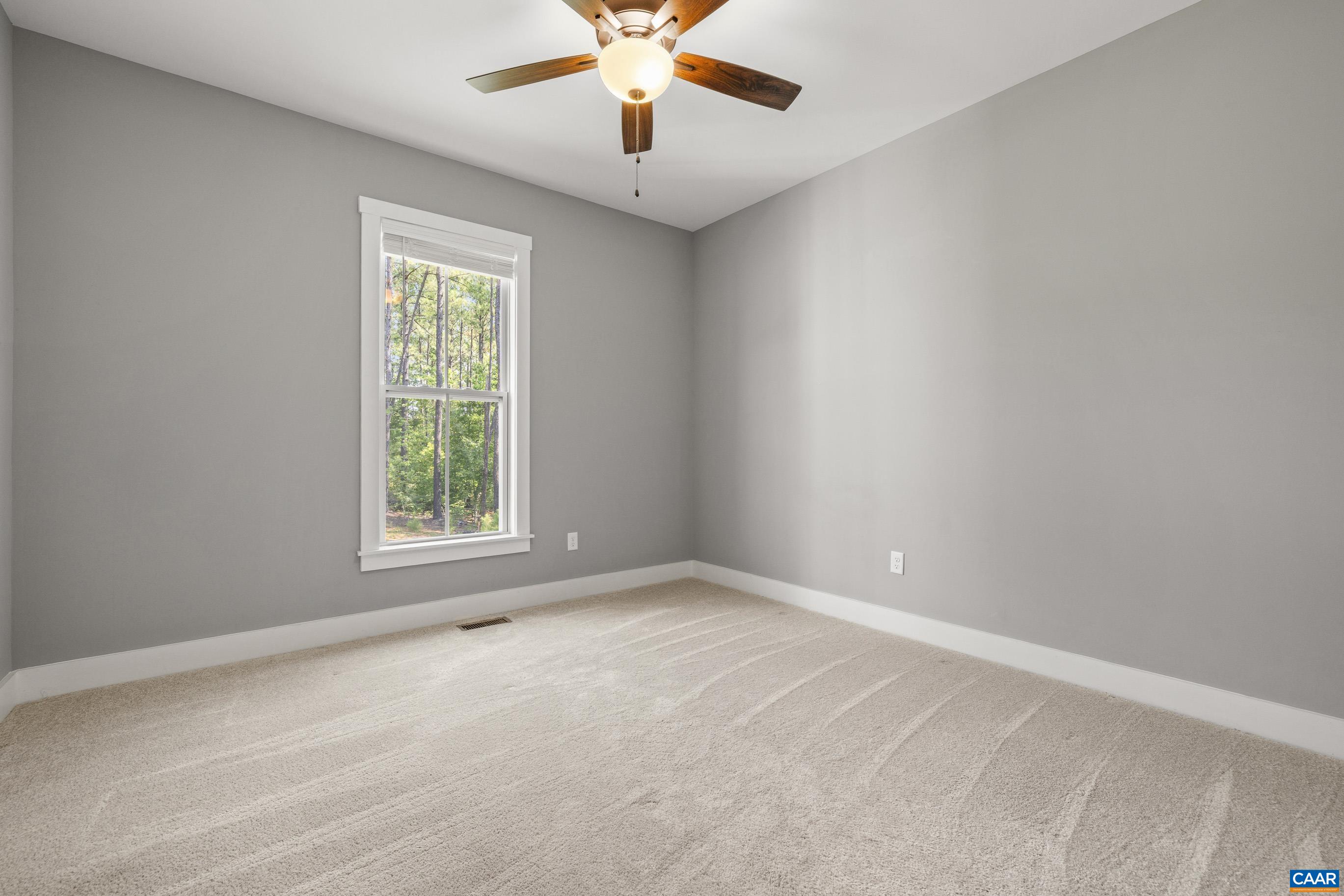 6 FOREST RIDGE LN