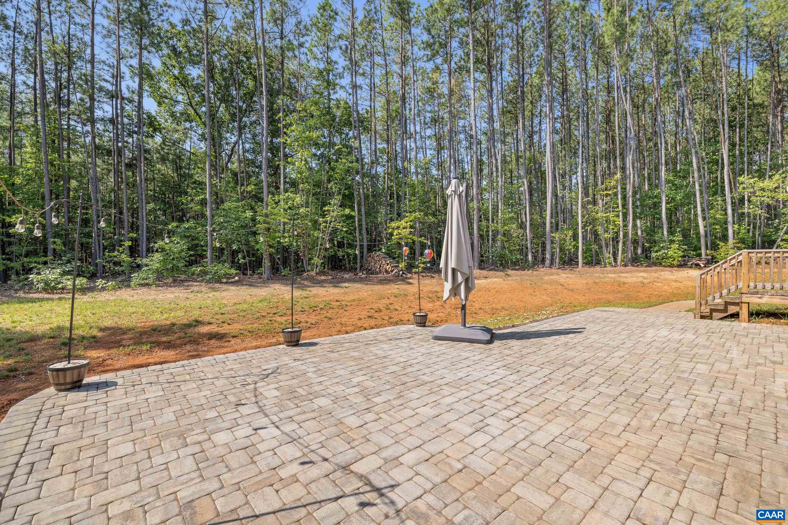 6 FOREST RIDGE LN