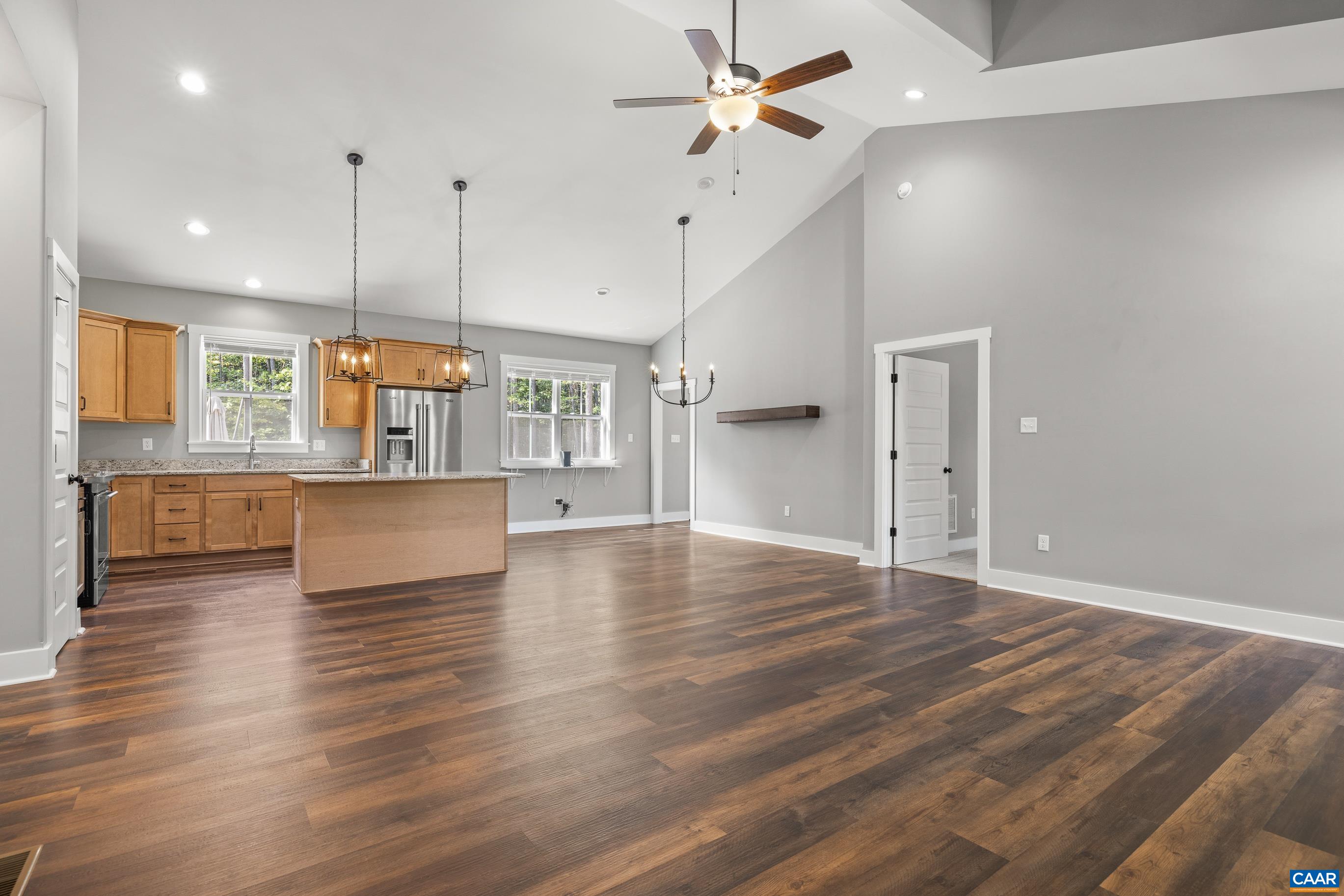 6 FOREST RIDGE LN