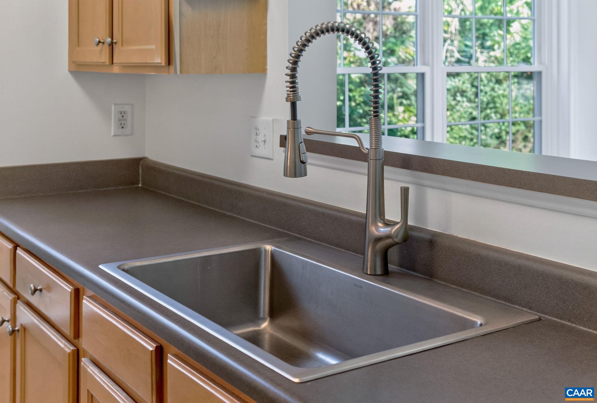 270 RIVERBEND DR Unit: 1 C