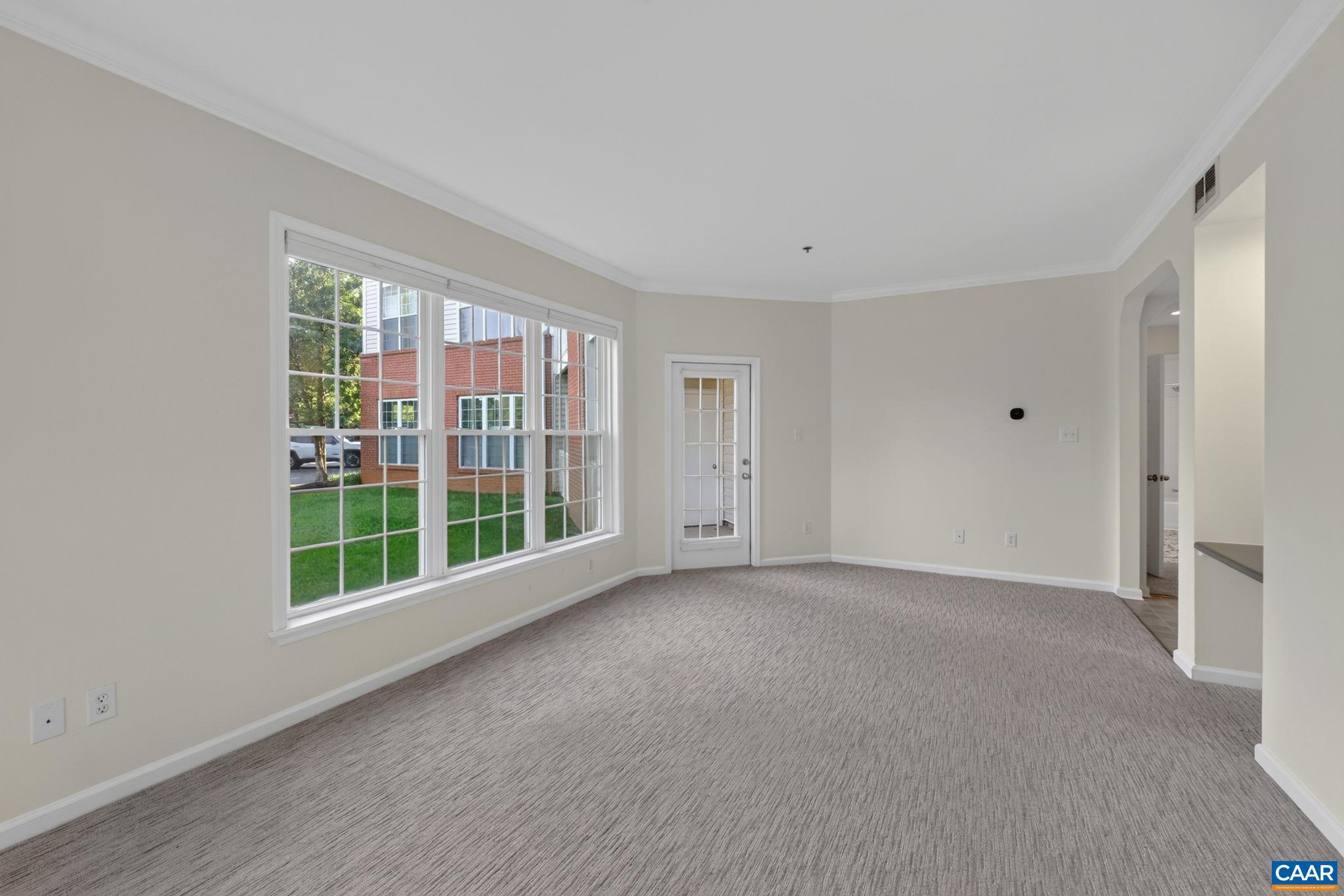 270 RIVERBEND DR Unit: 1 C