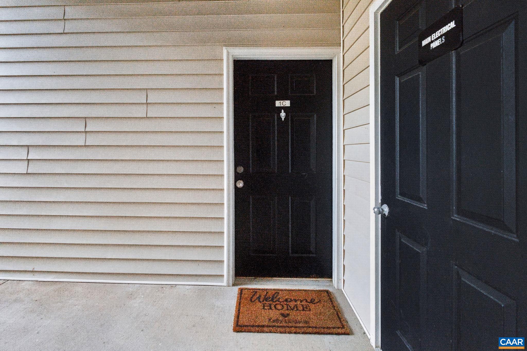 270 RIVERBEND DR Unit: 1 C