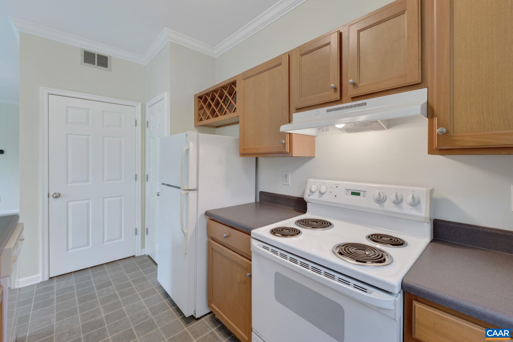 270 RIVERBEND DR Unit: 1 C