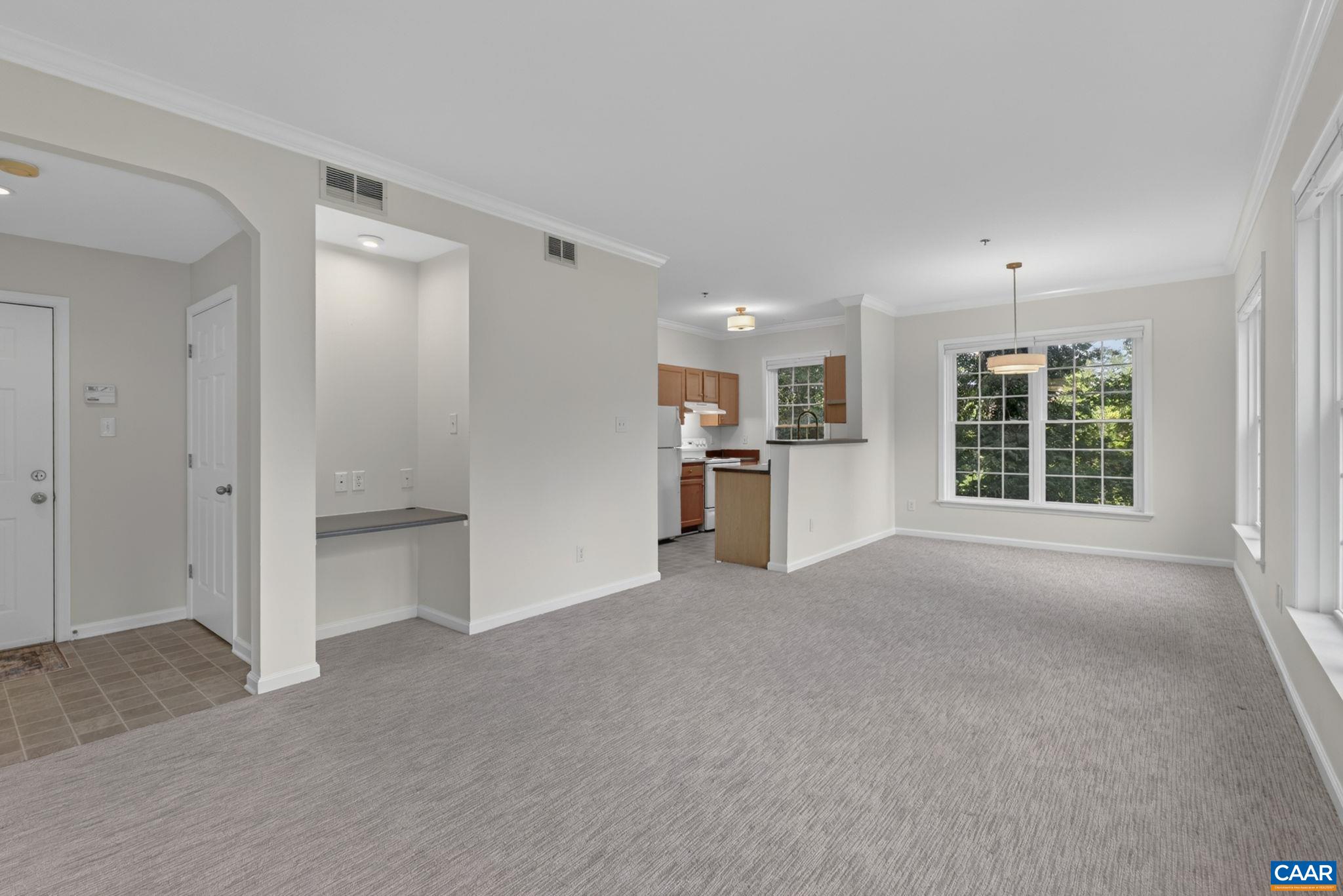270 RIVERBEND DR Unit: 1 C