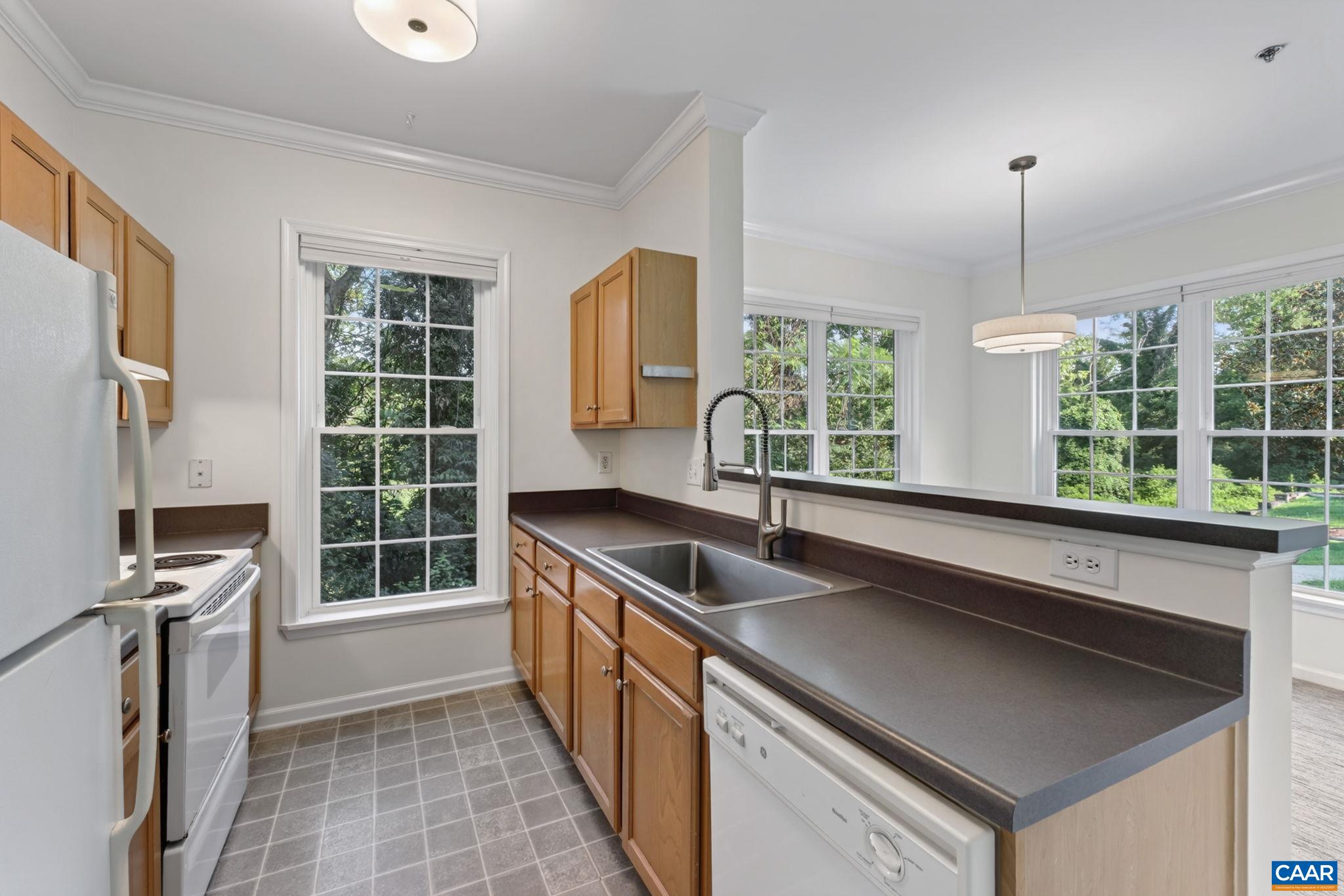 270 RIVERBEND DR Unit: 1 C