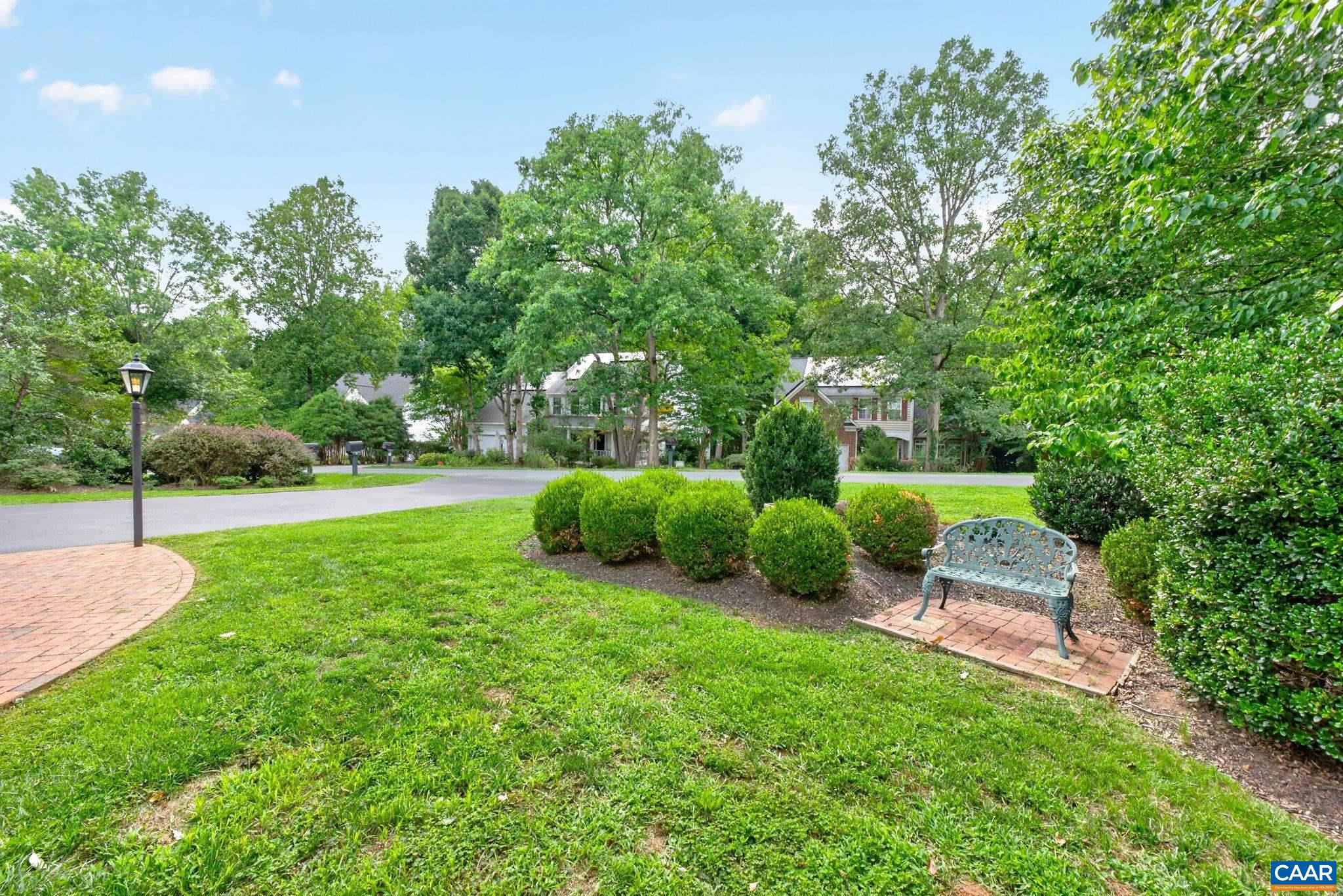 935 CHARTER OAKS DR