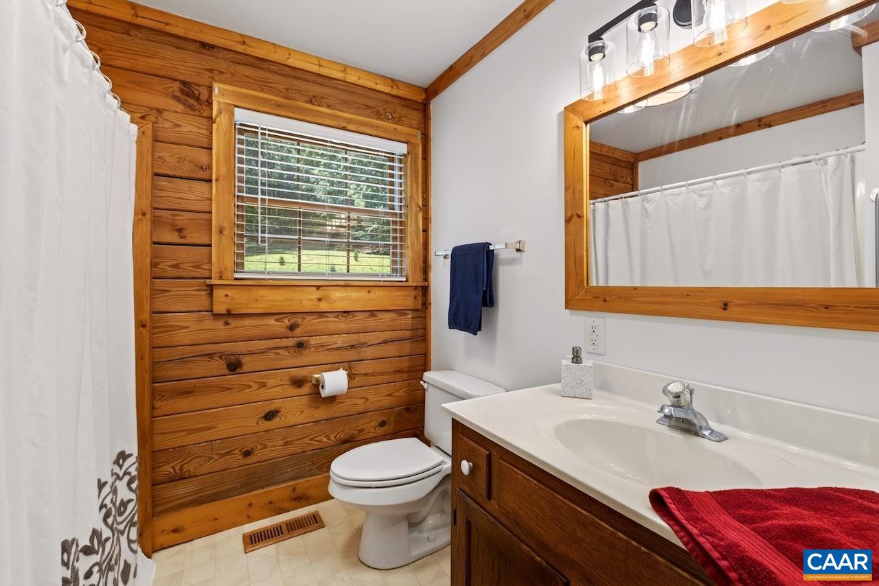 85 LOG MILL LN