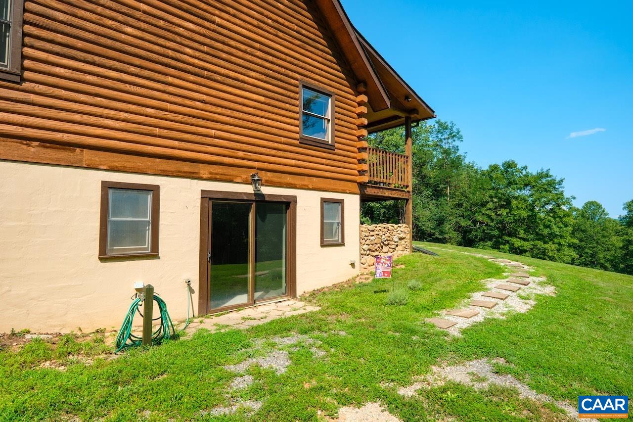 85 LOG MILL LN