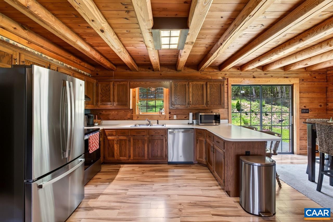 85 LOG MILL LN
