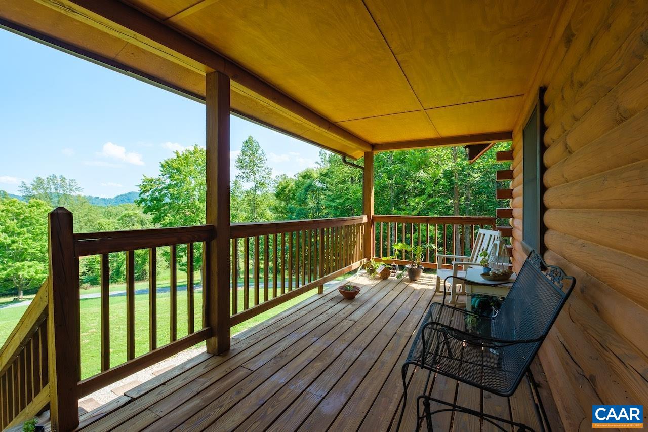 85 LOG MILL LN