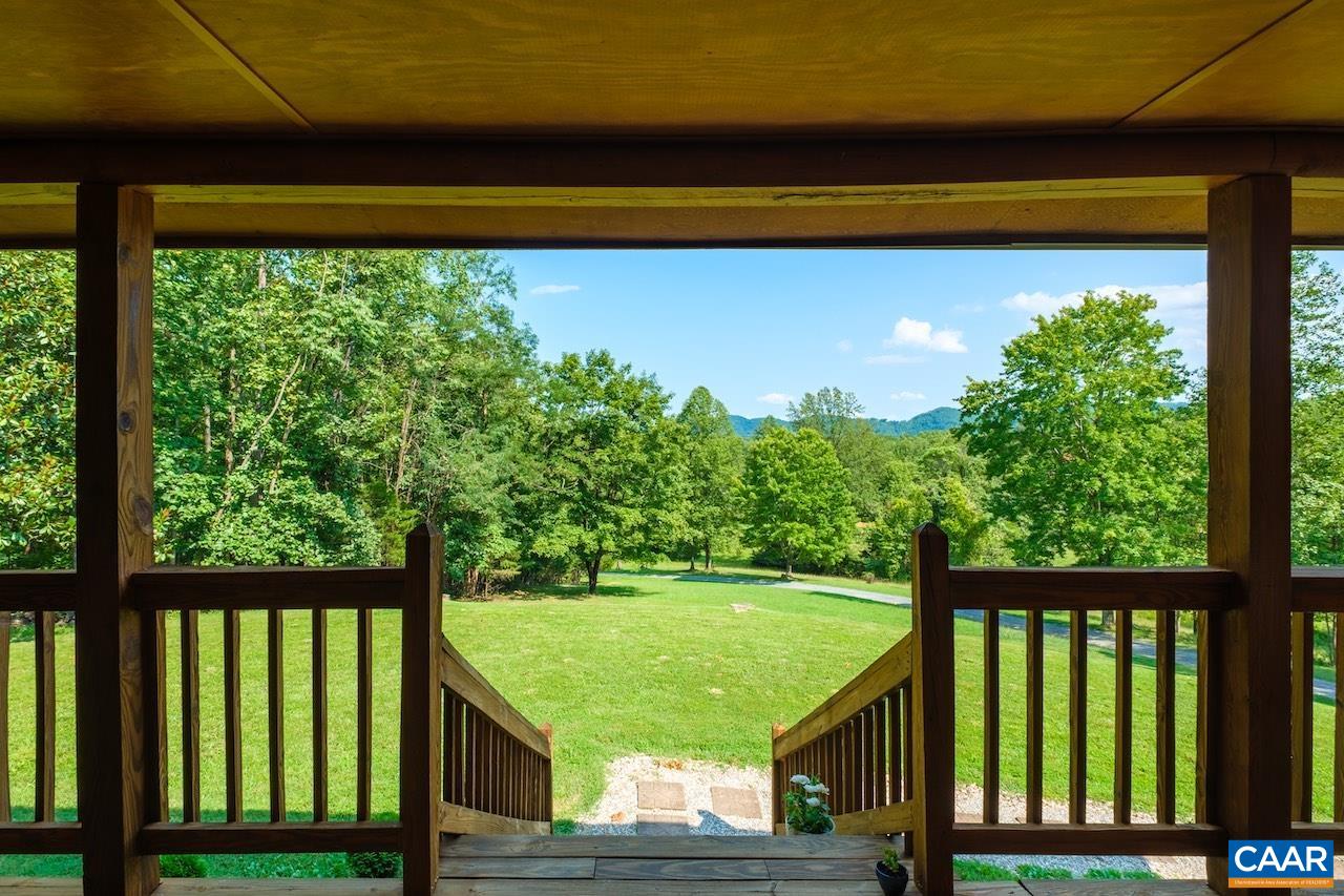 85 LOG MILL LN