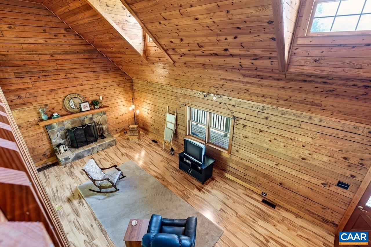 85 LOG MILL LN