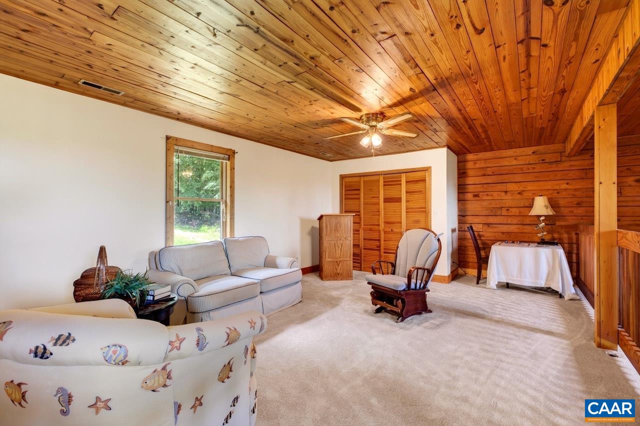 85 LOG MILL LN