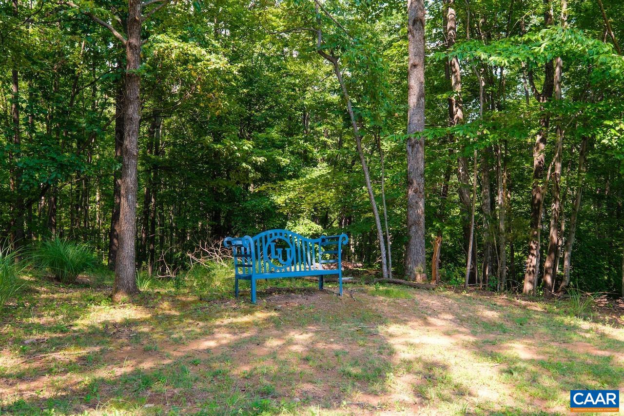 85 LOG MILL LN