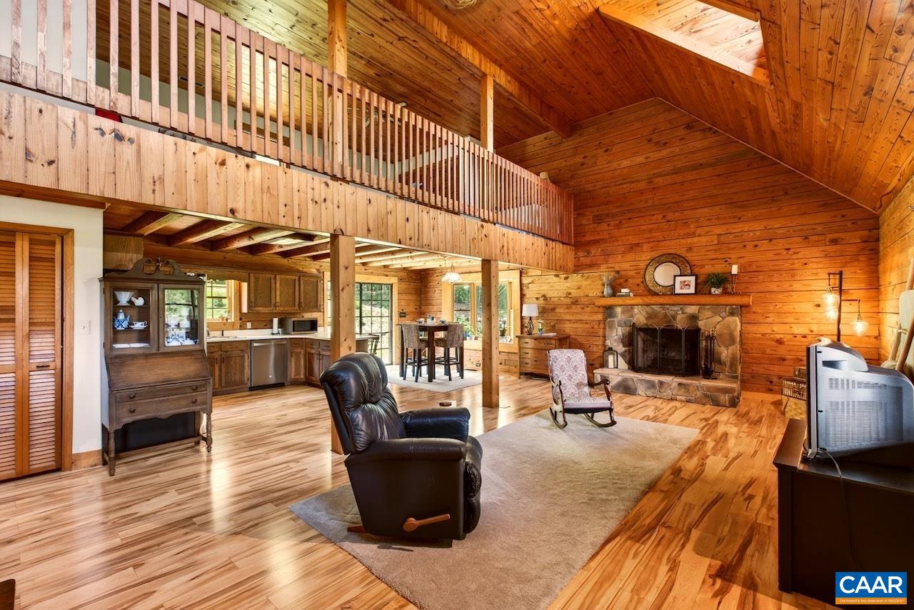 85 LOG MILL LN