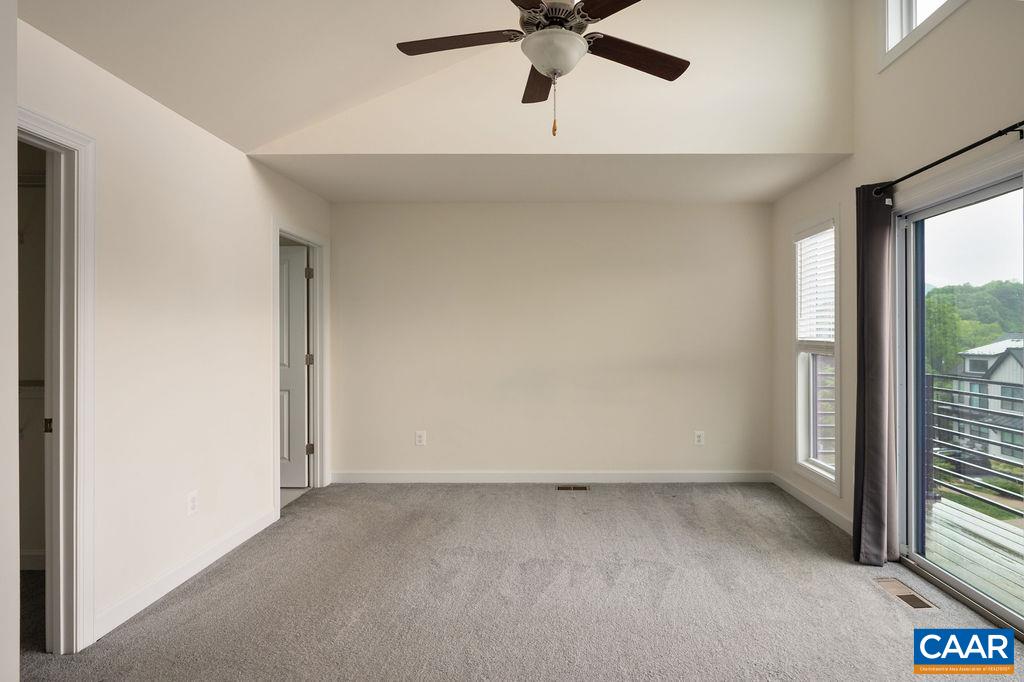 1011 STONEHENGE AVE EXT