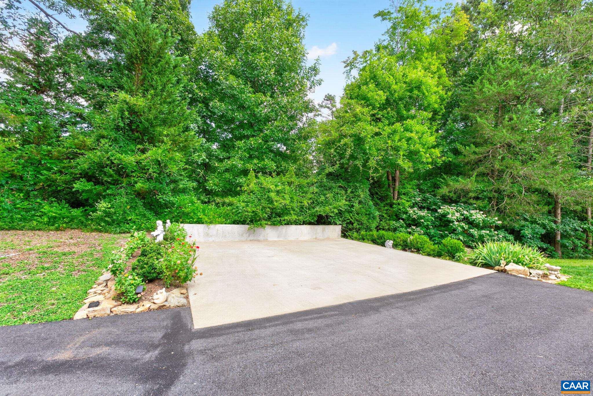 155 IVY RIDGE RD