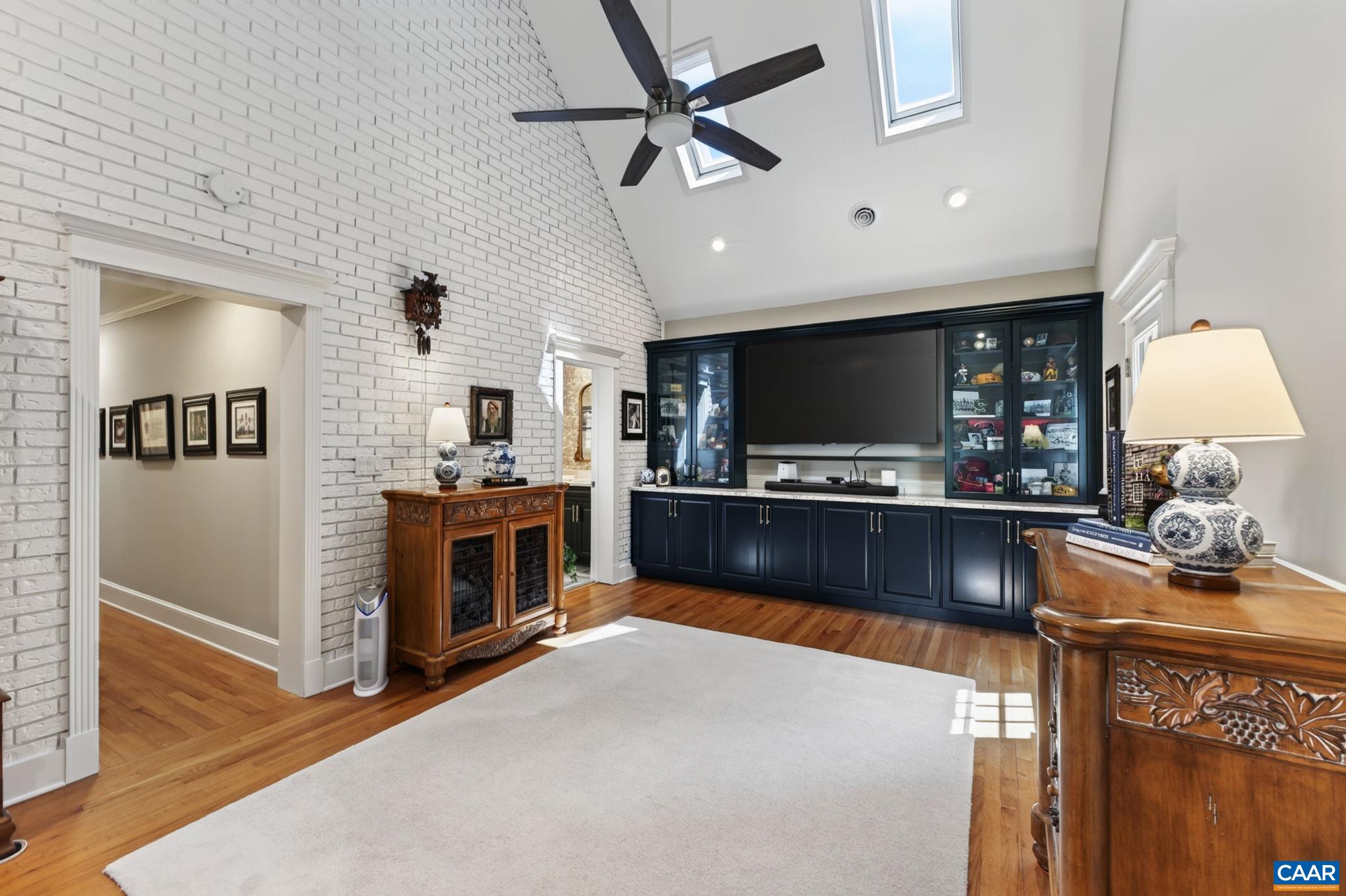 155 IVY RIDGE RD