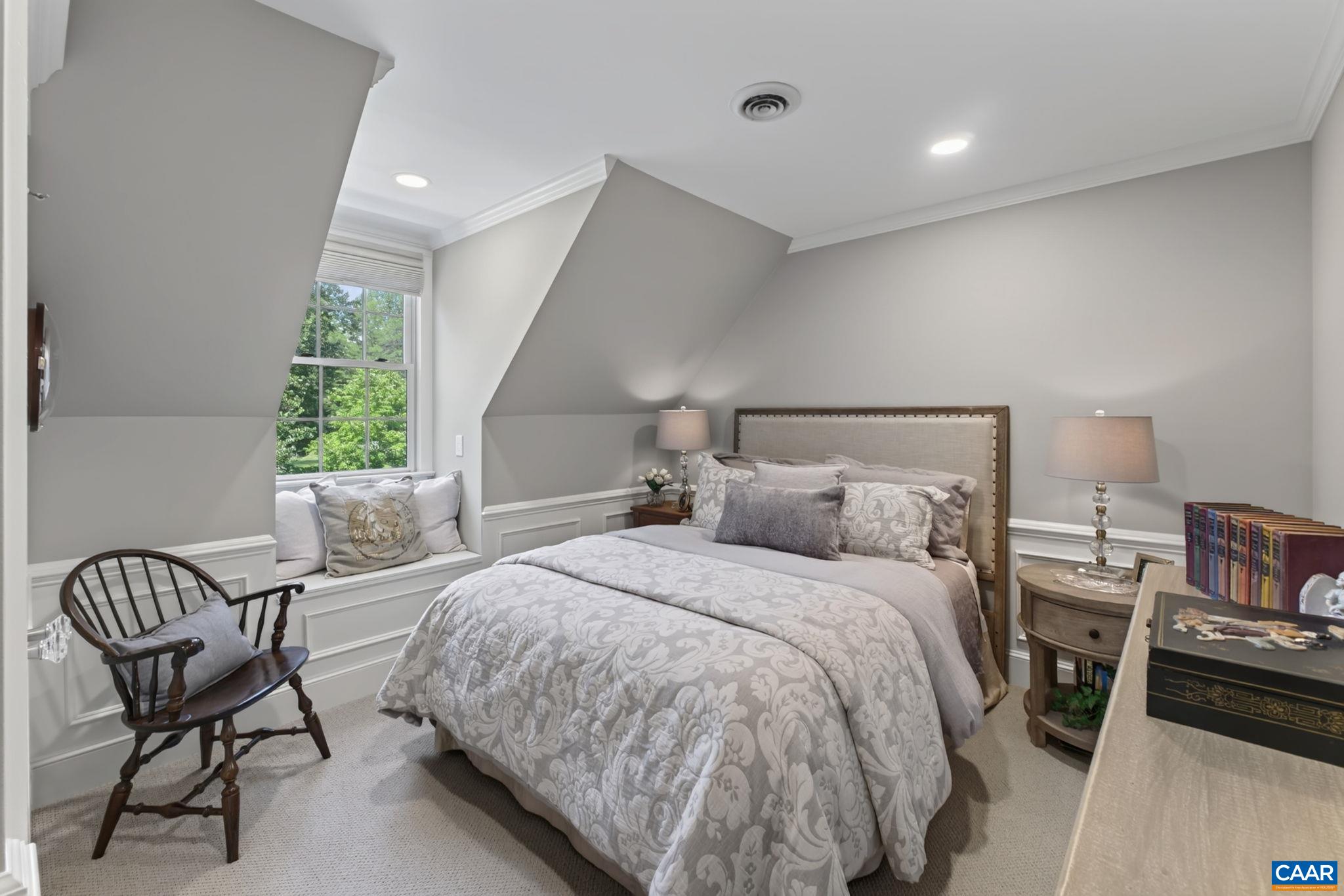 155 IVY RIDGE RD