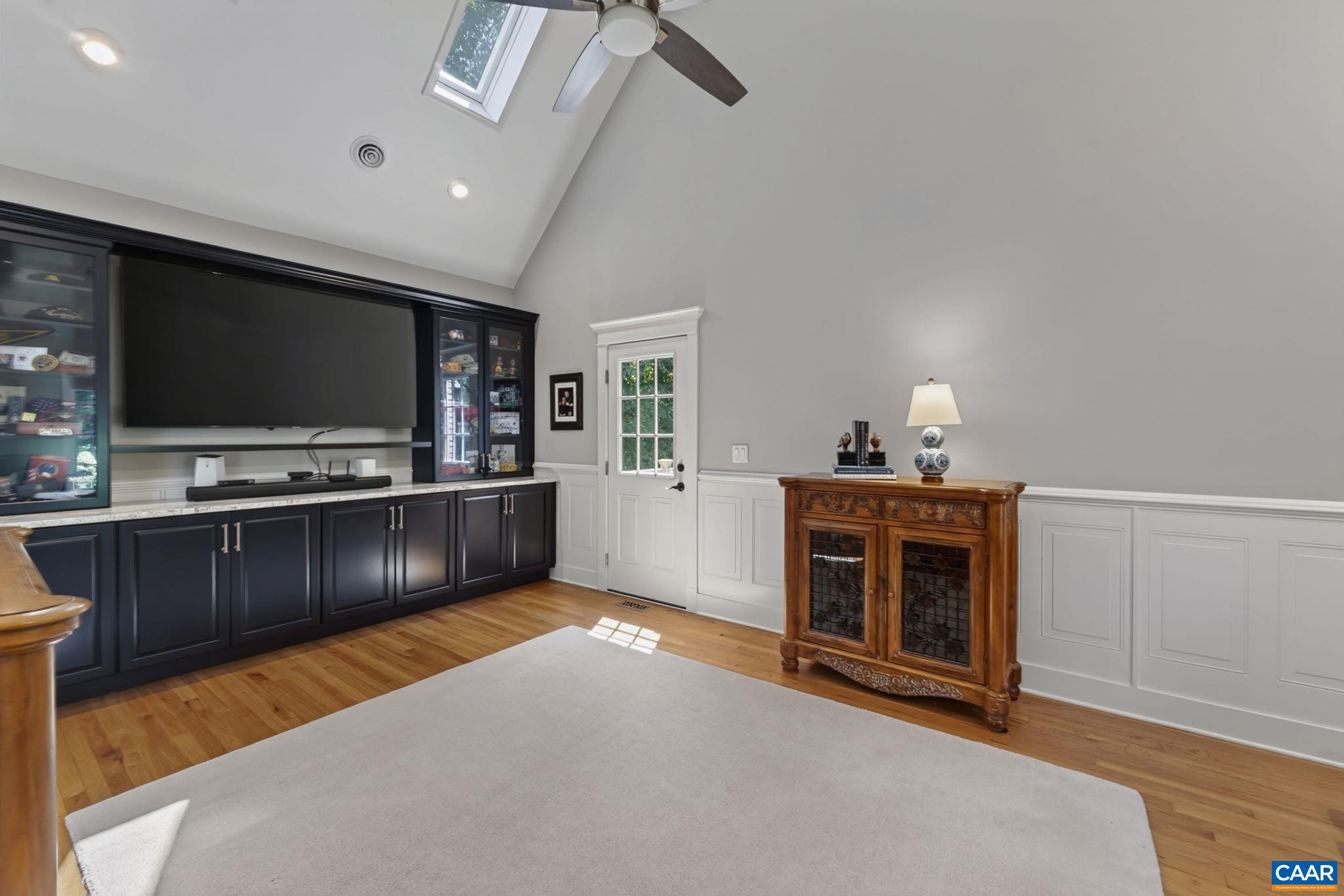155 IVY RIDGE RD