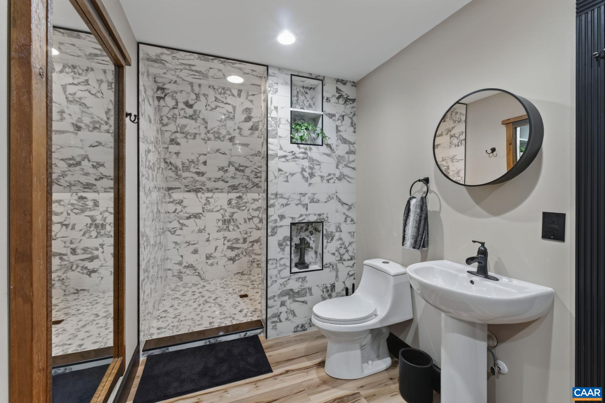 155 IVY RIDGE RD