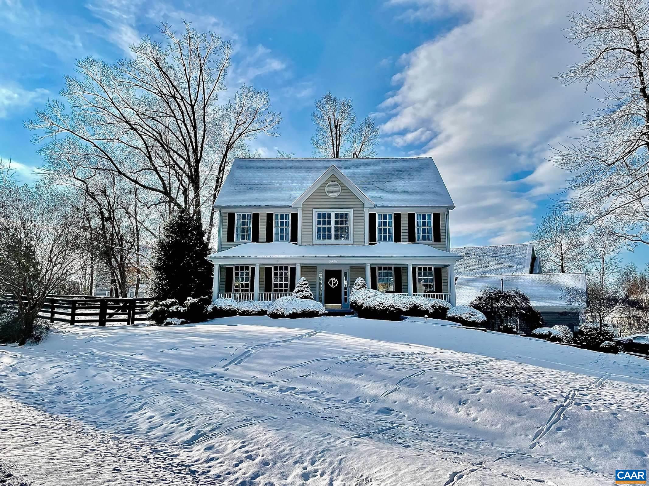 2174 LORING CIR