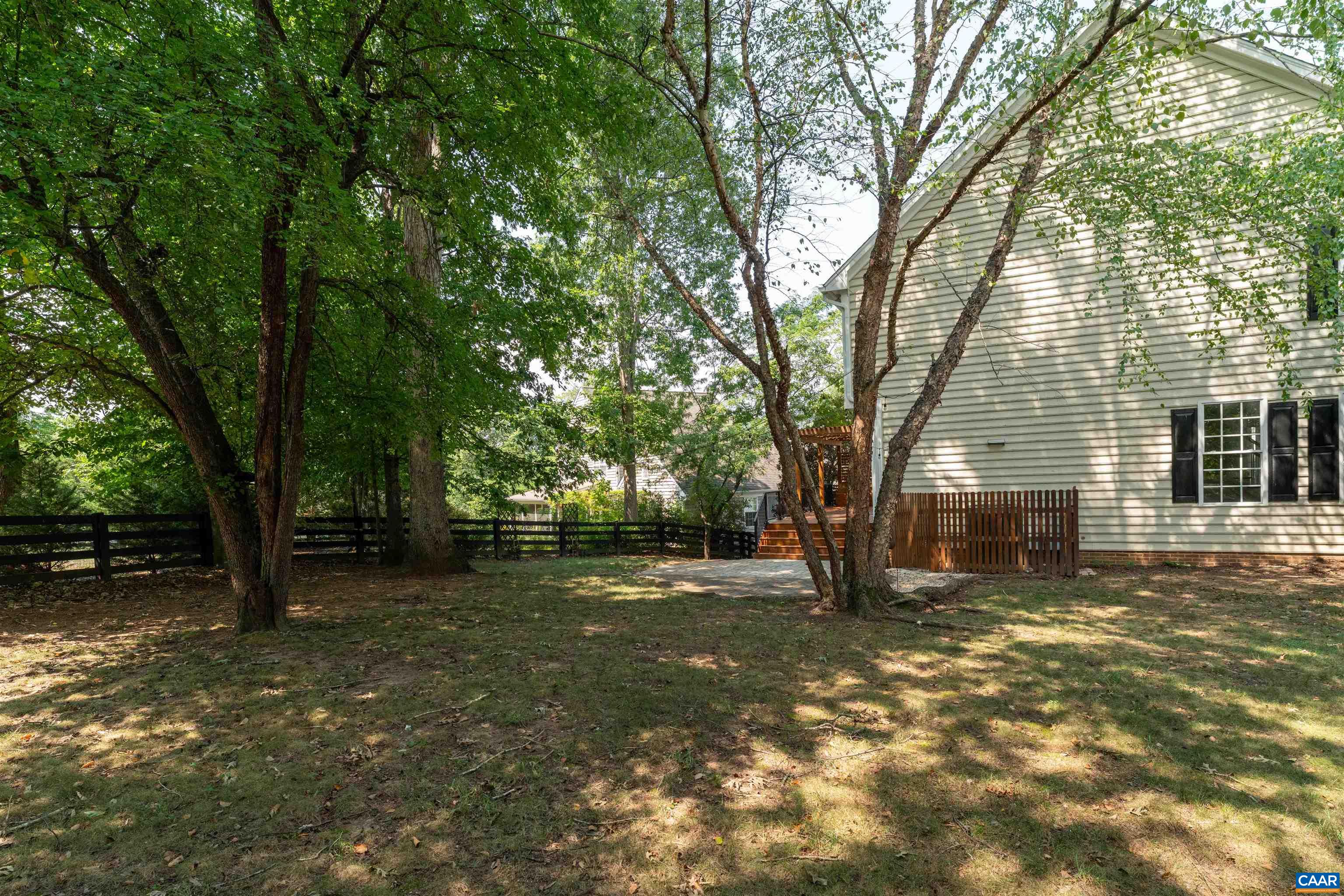 2174 LORING CIR