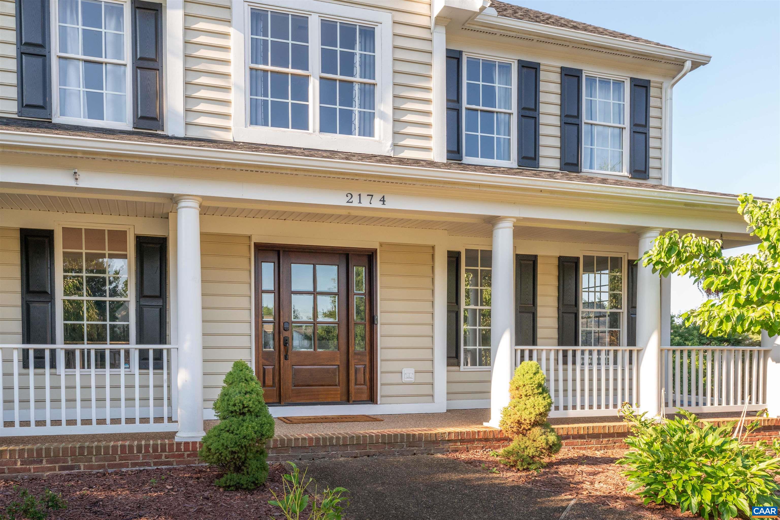 2174 LORING CIR