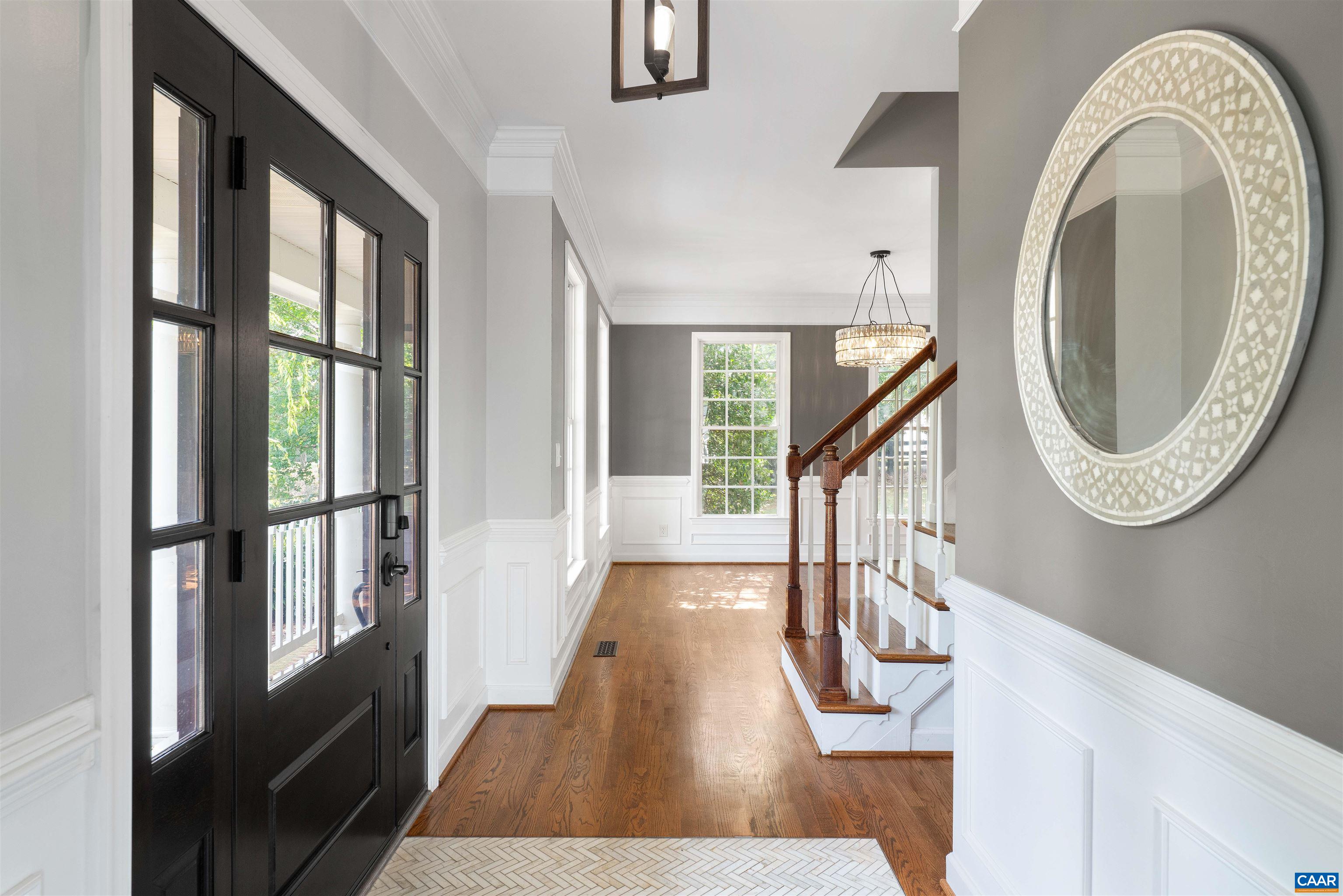 2174 LORING CIR