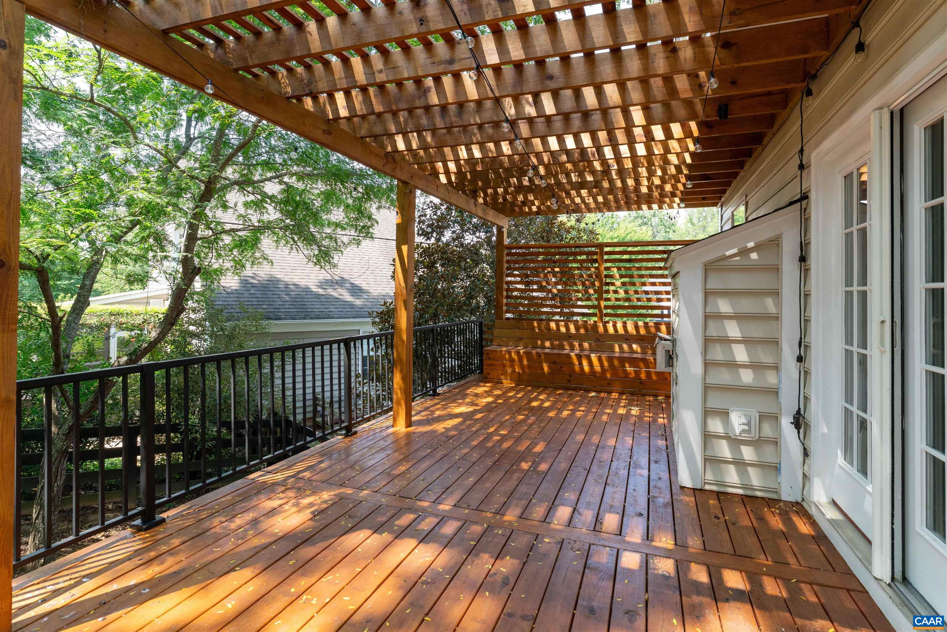 2174 LORING CIR