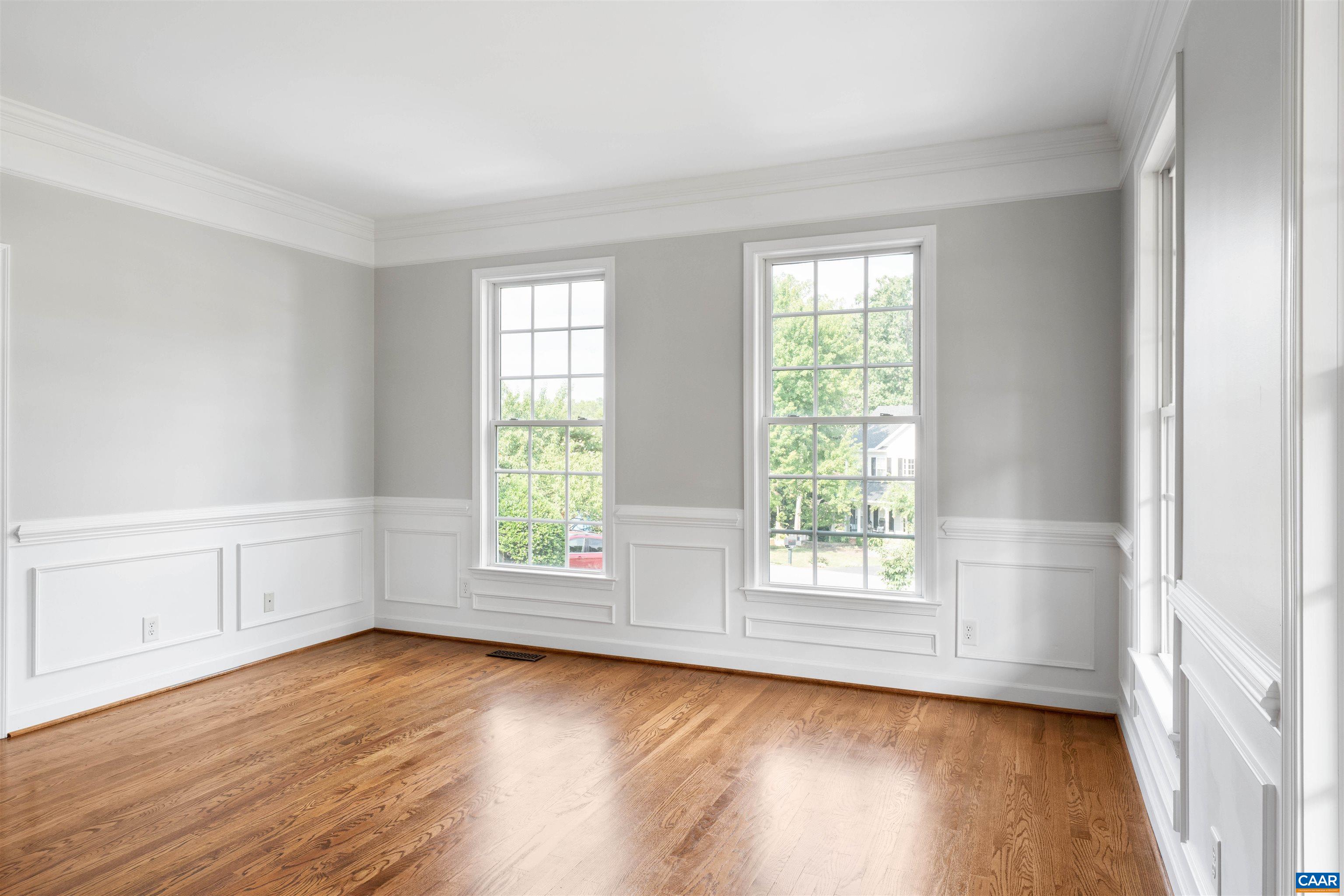 2174 LORING CIR