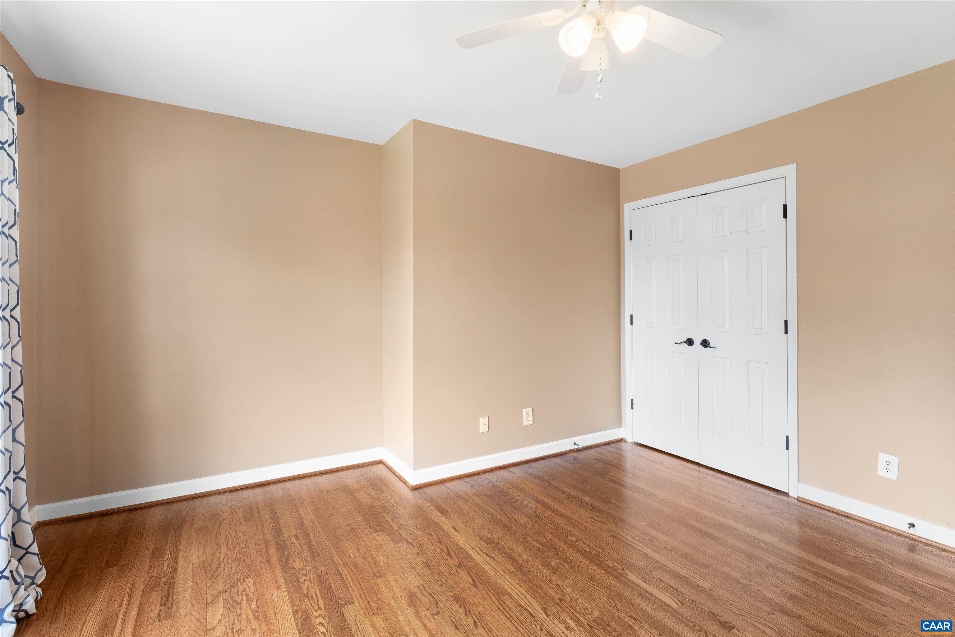 2174 LORING CIR