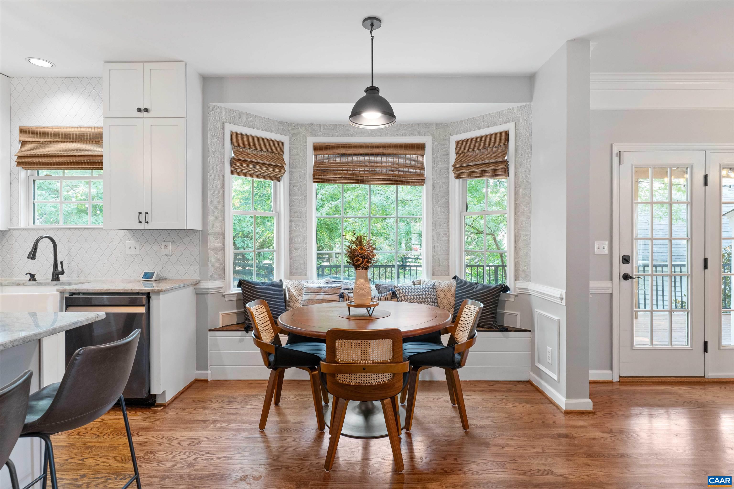 2174 LORING CIR