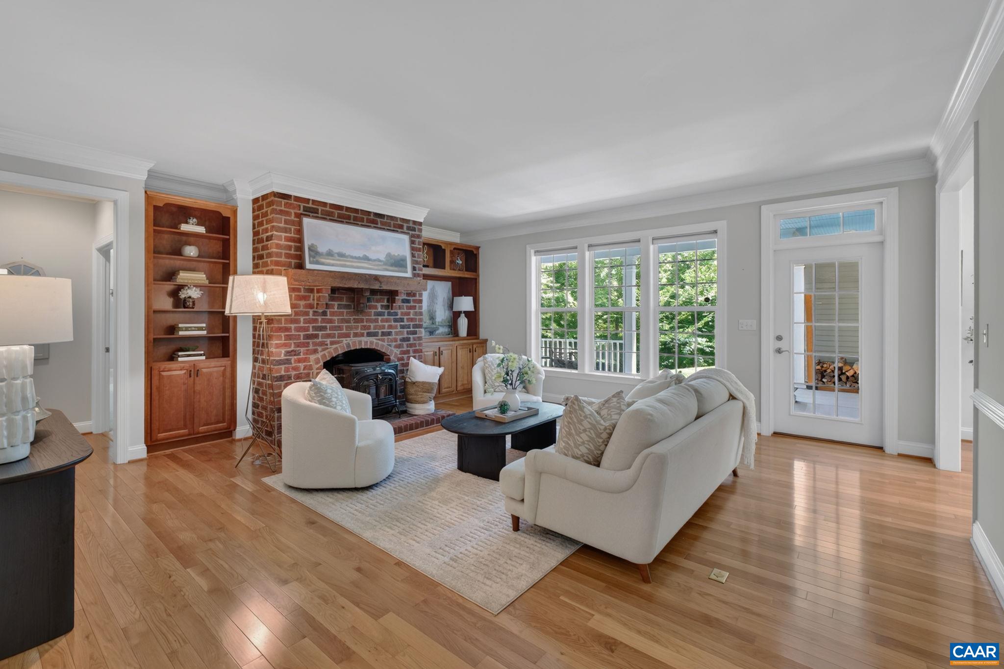 1025 PELHAM DR