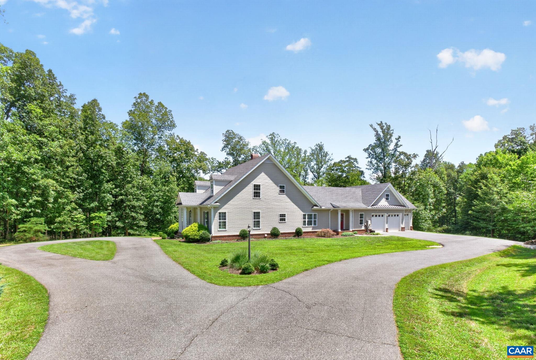 1025 PELHAM DR