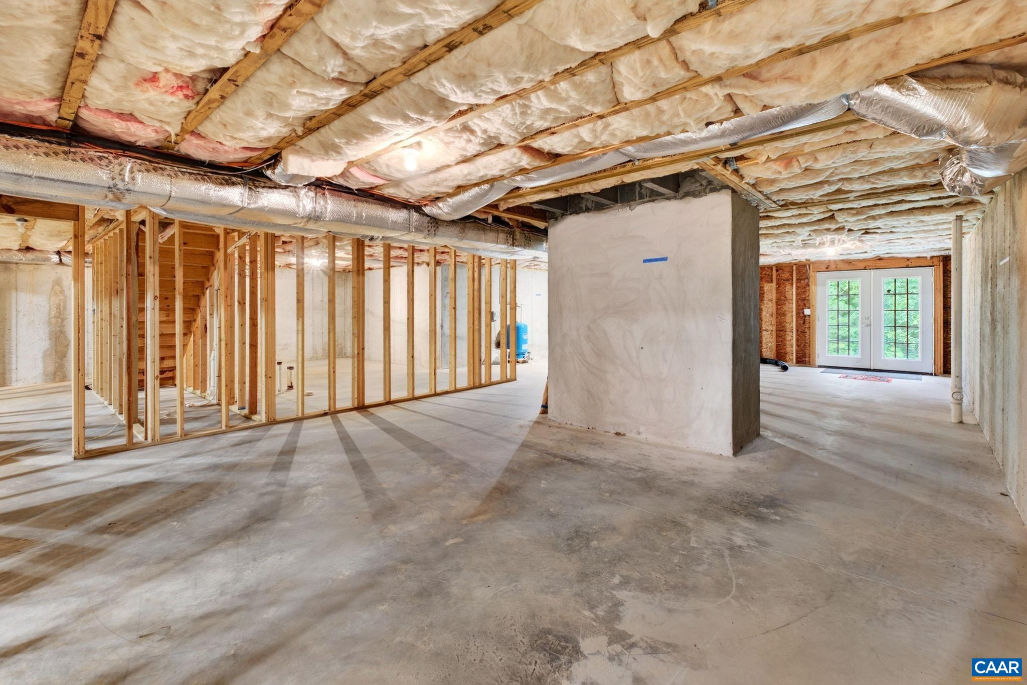 1025 PELHAM DR