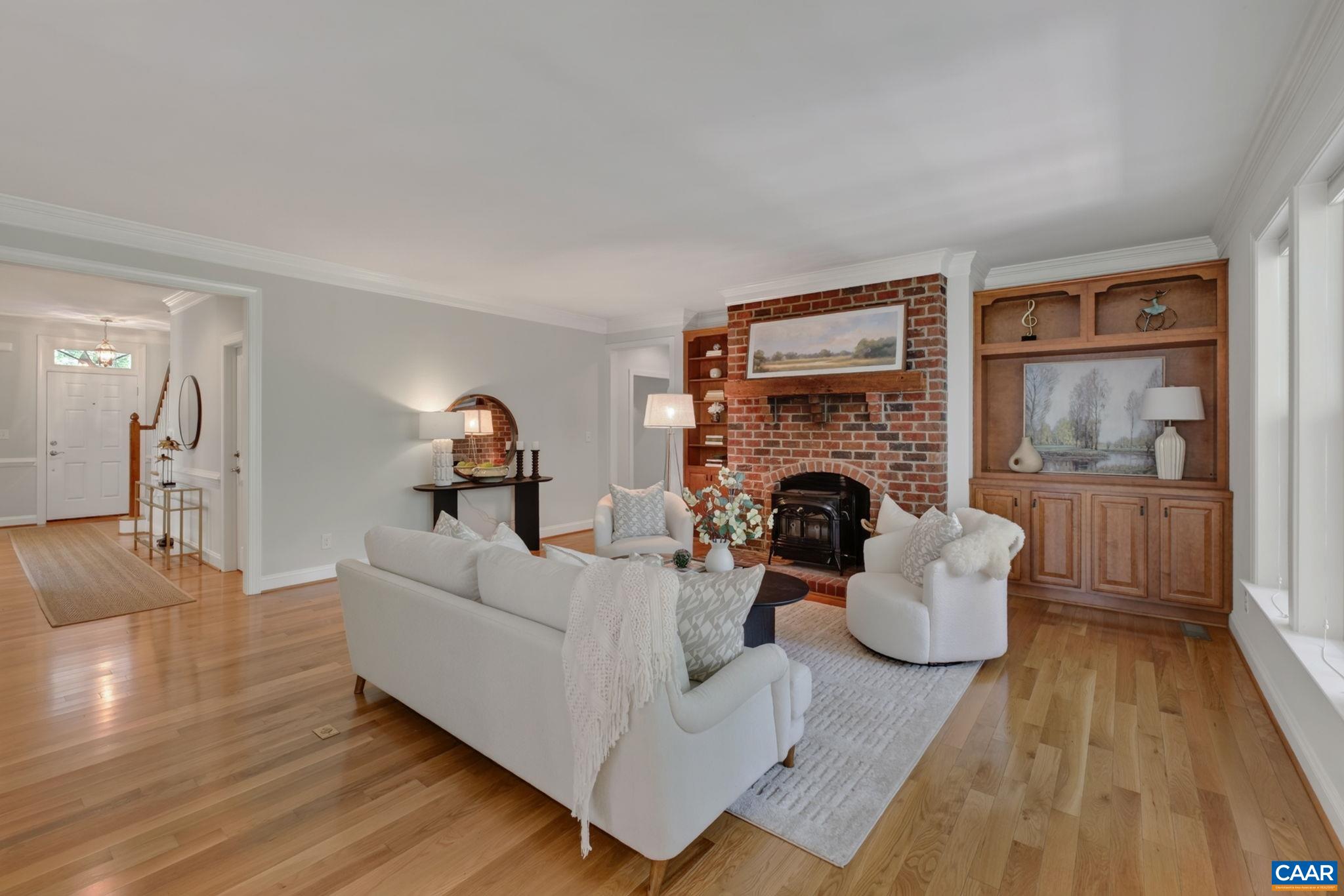 1025 PELHAM DR