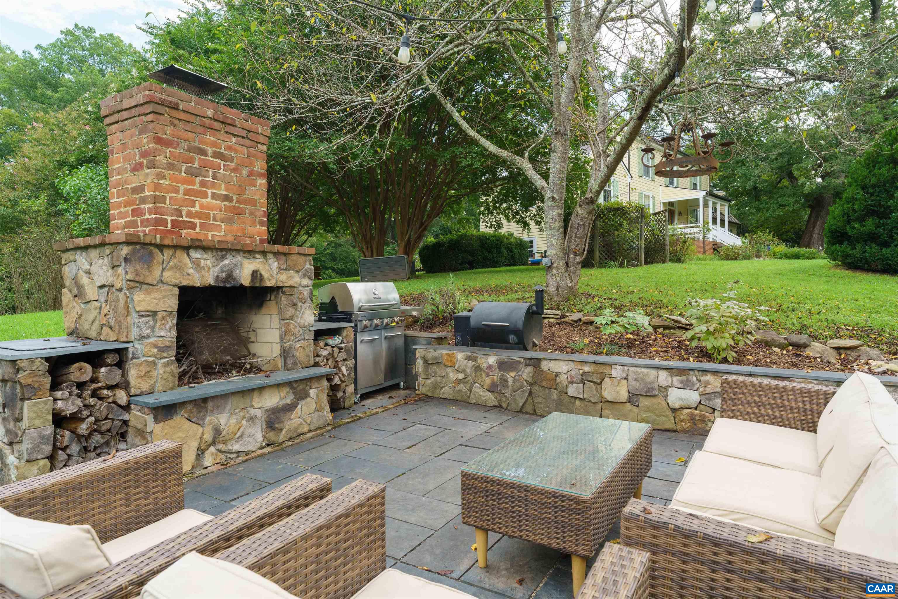 297 SHILOH LOOP