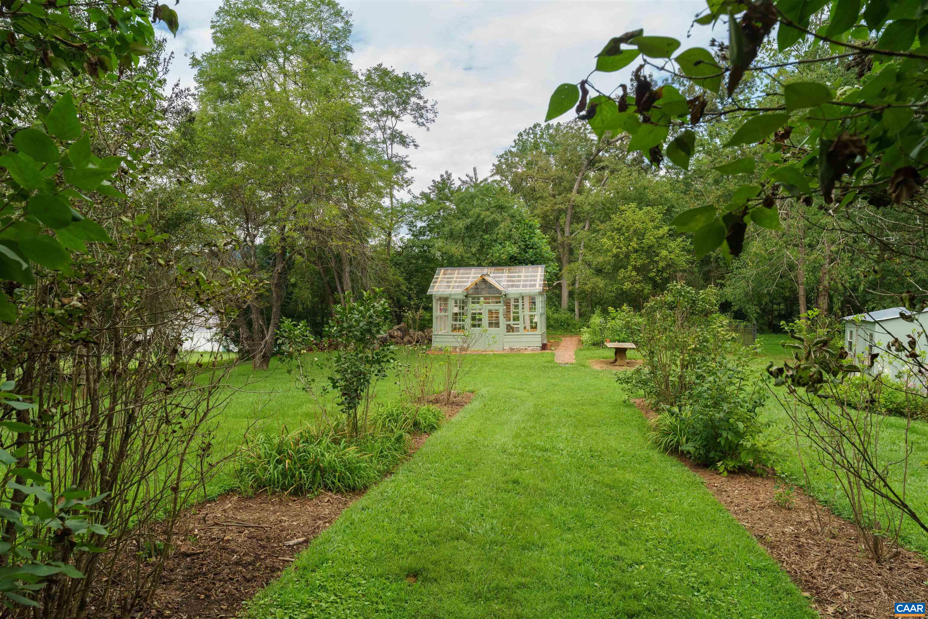 297 SHILOH LOOP